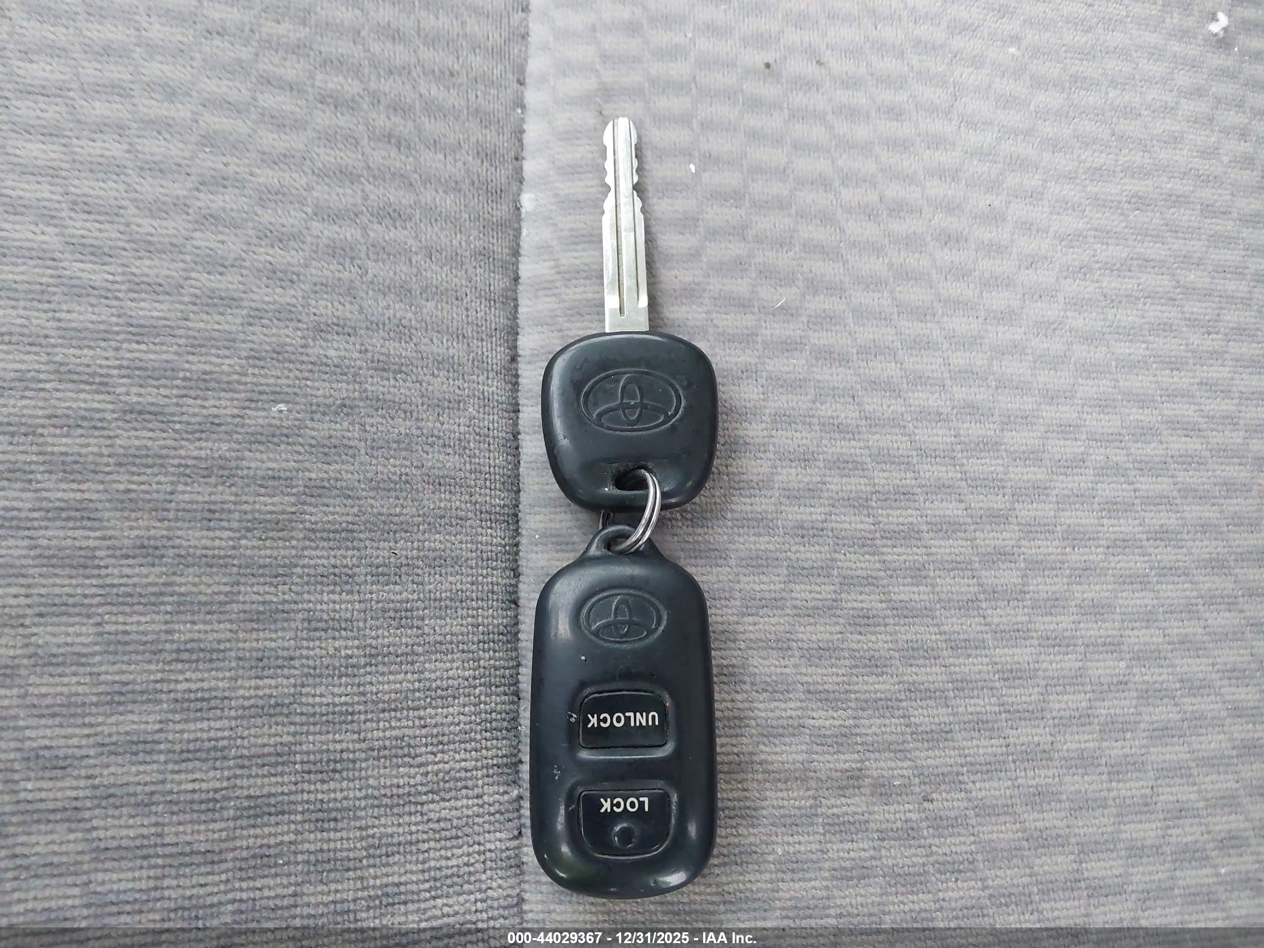 TOYOTA COROLLA image 11