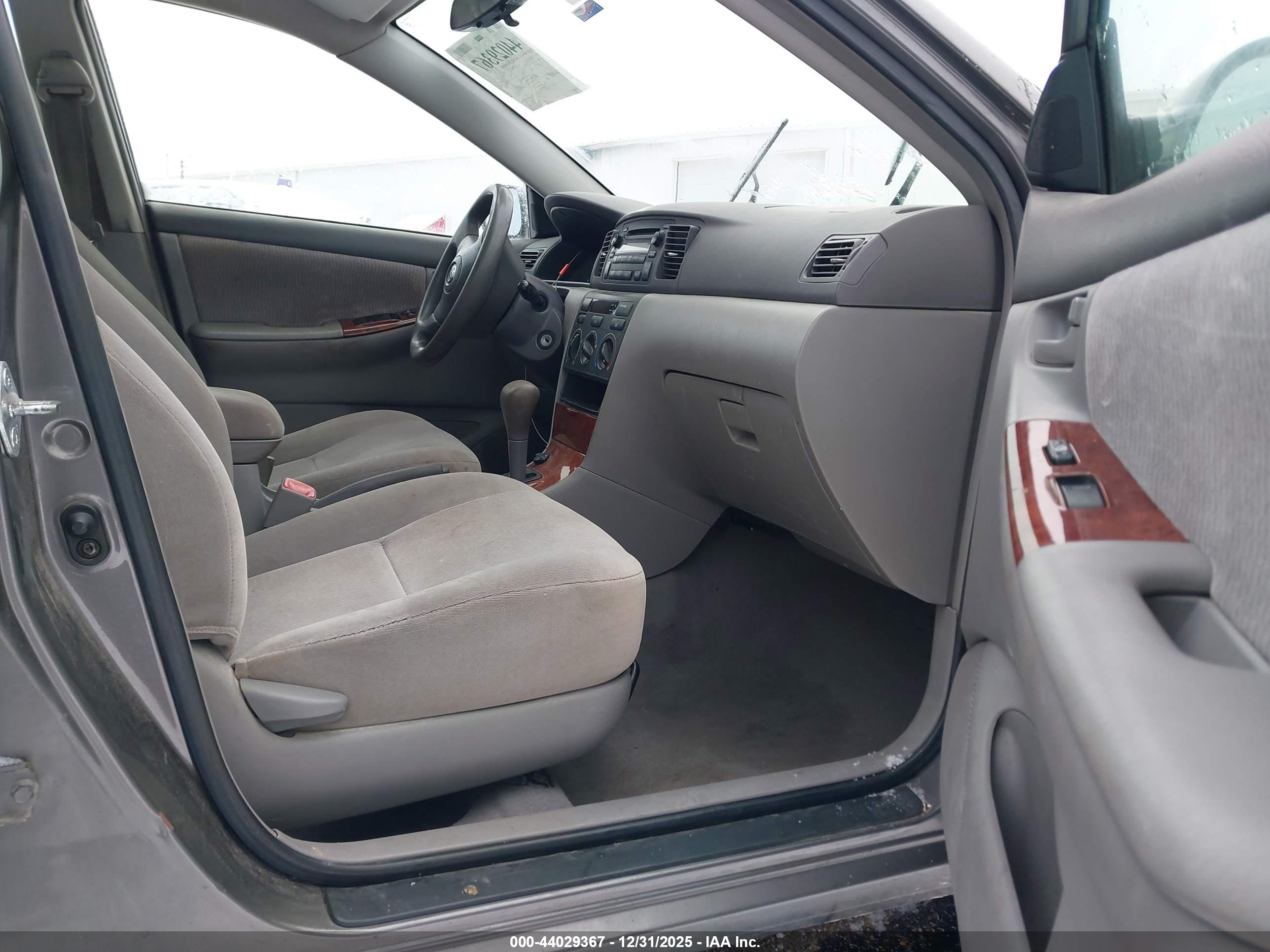 TOYOTA COROLLA image 5