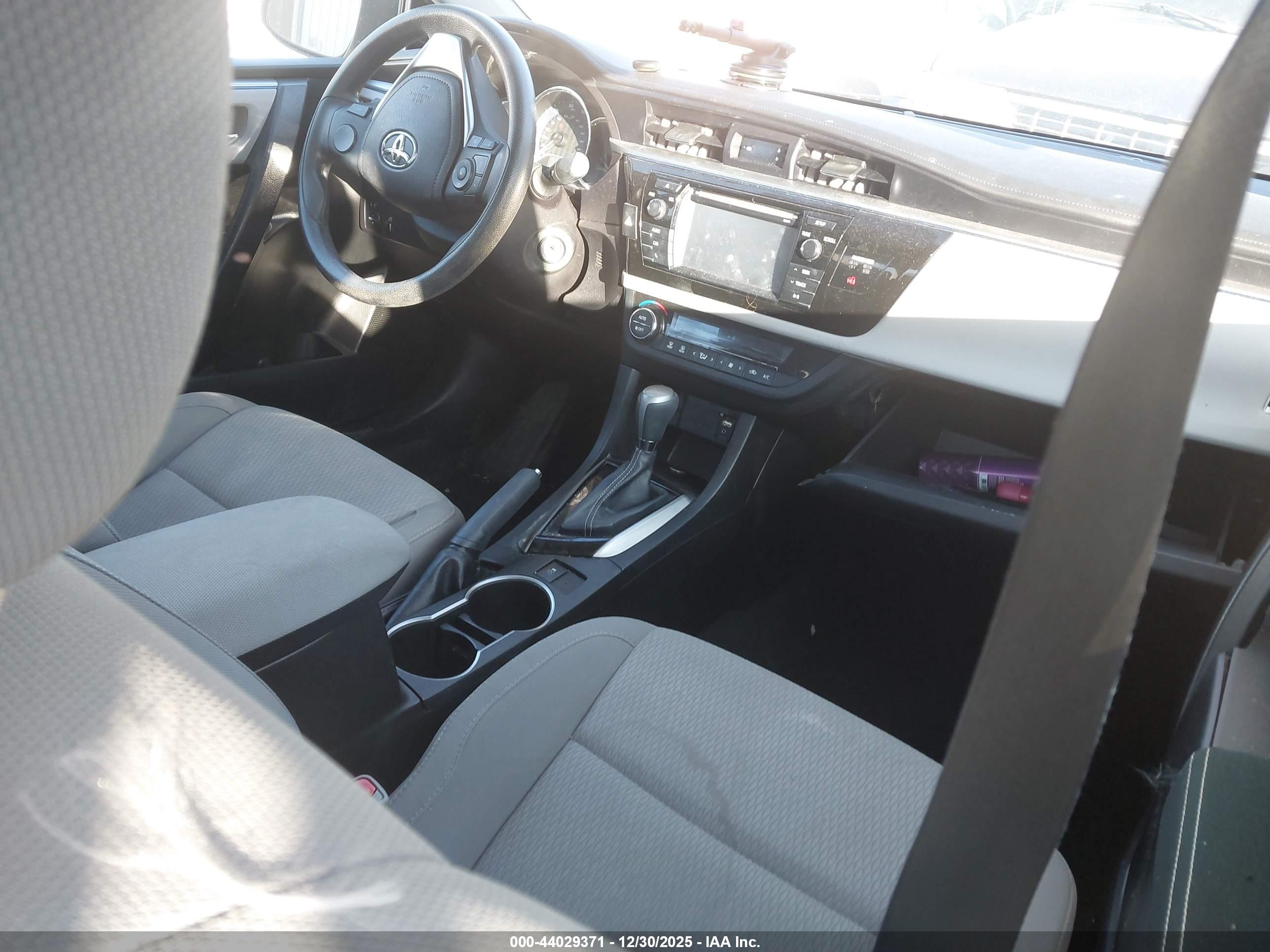 TOYOTA COROLLA image 5