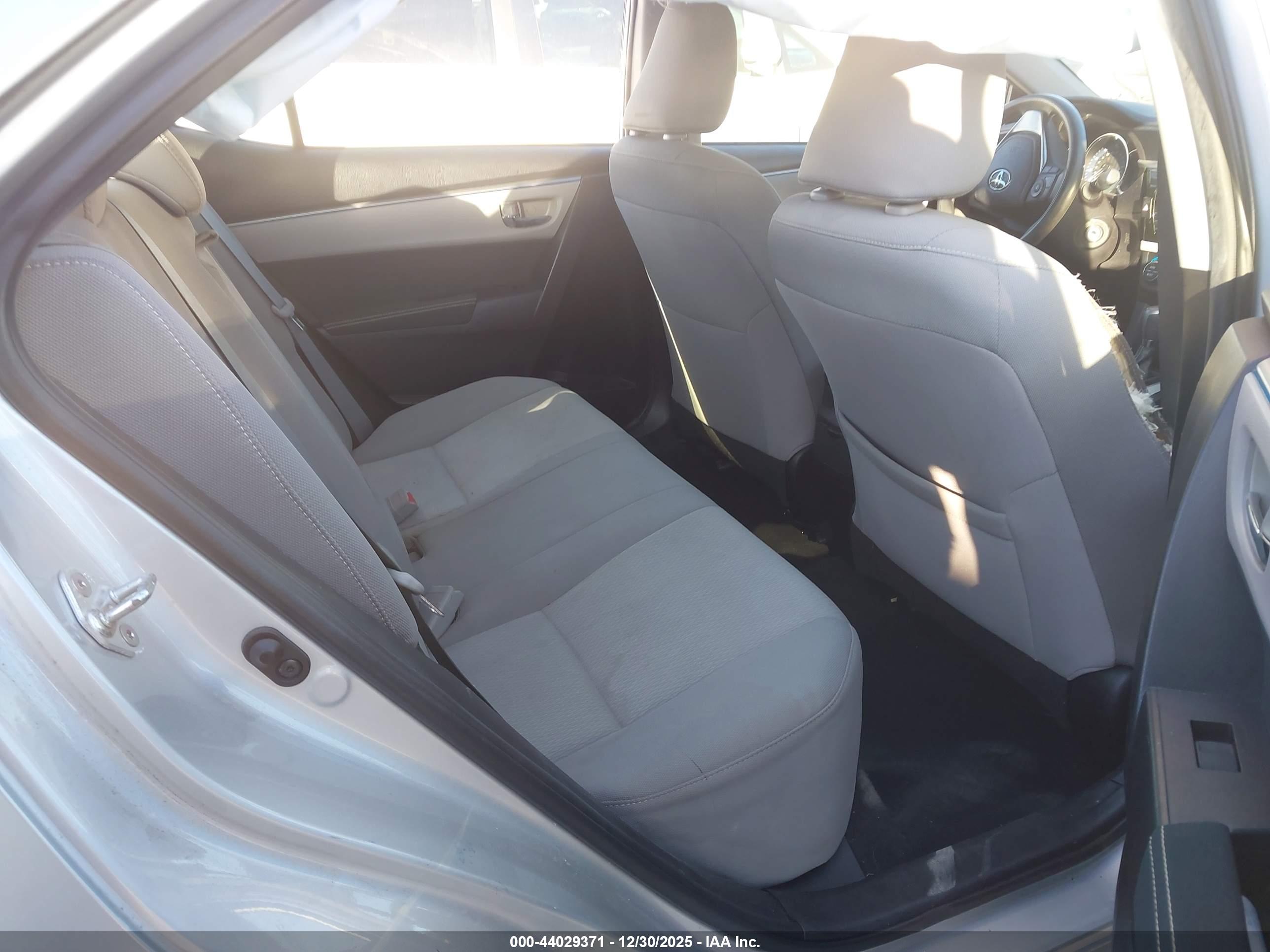 TOYOTA COROLLA image 8