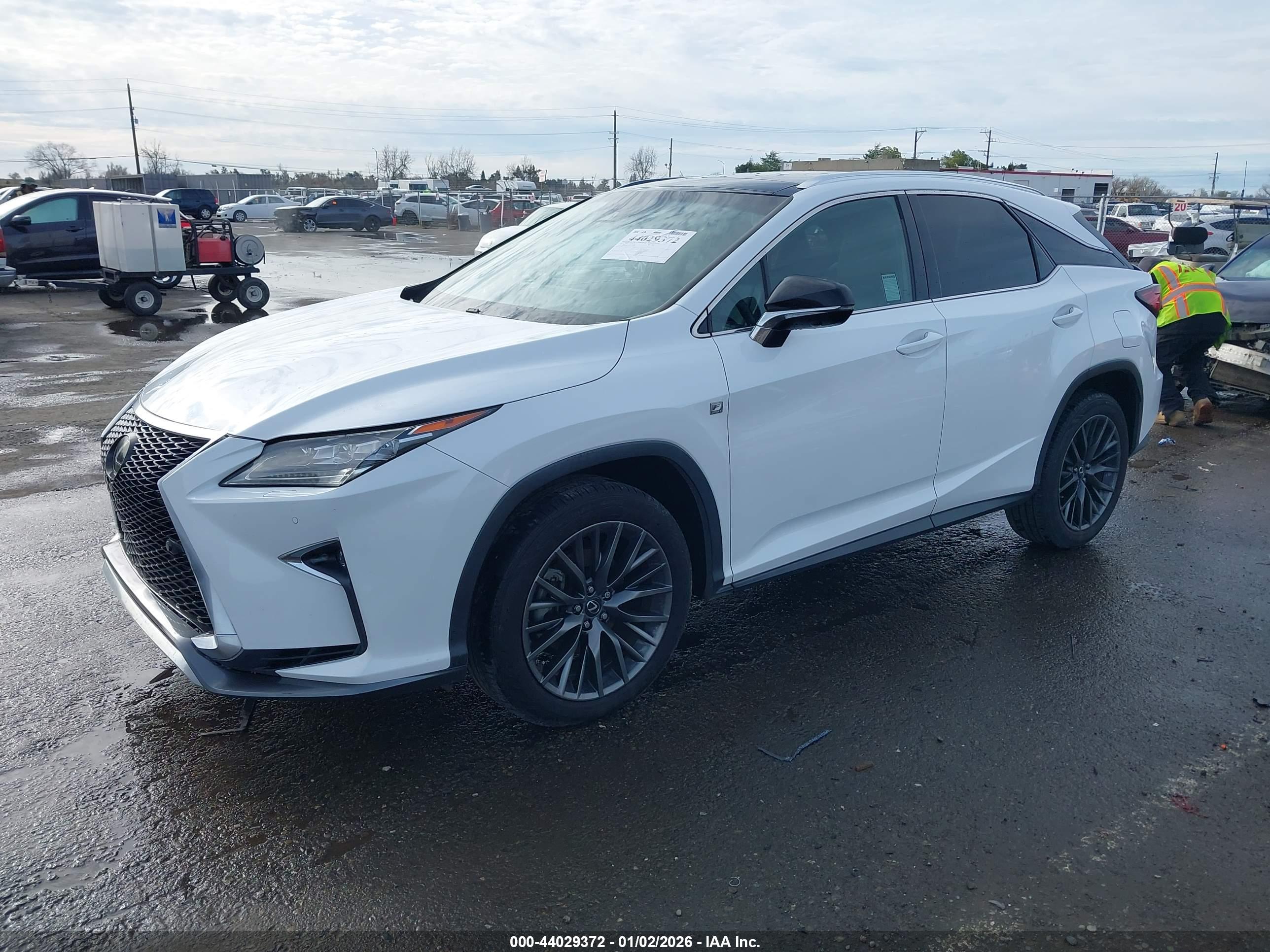 LEXUS RX image 2