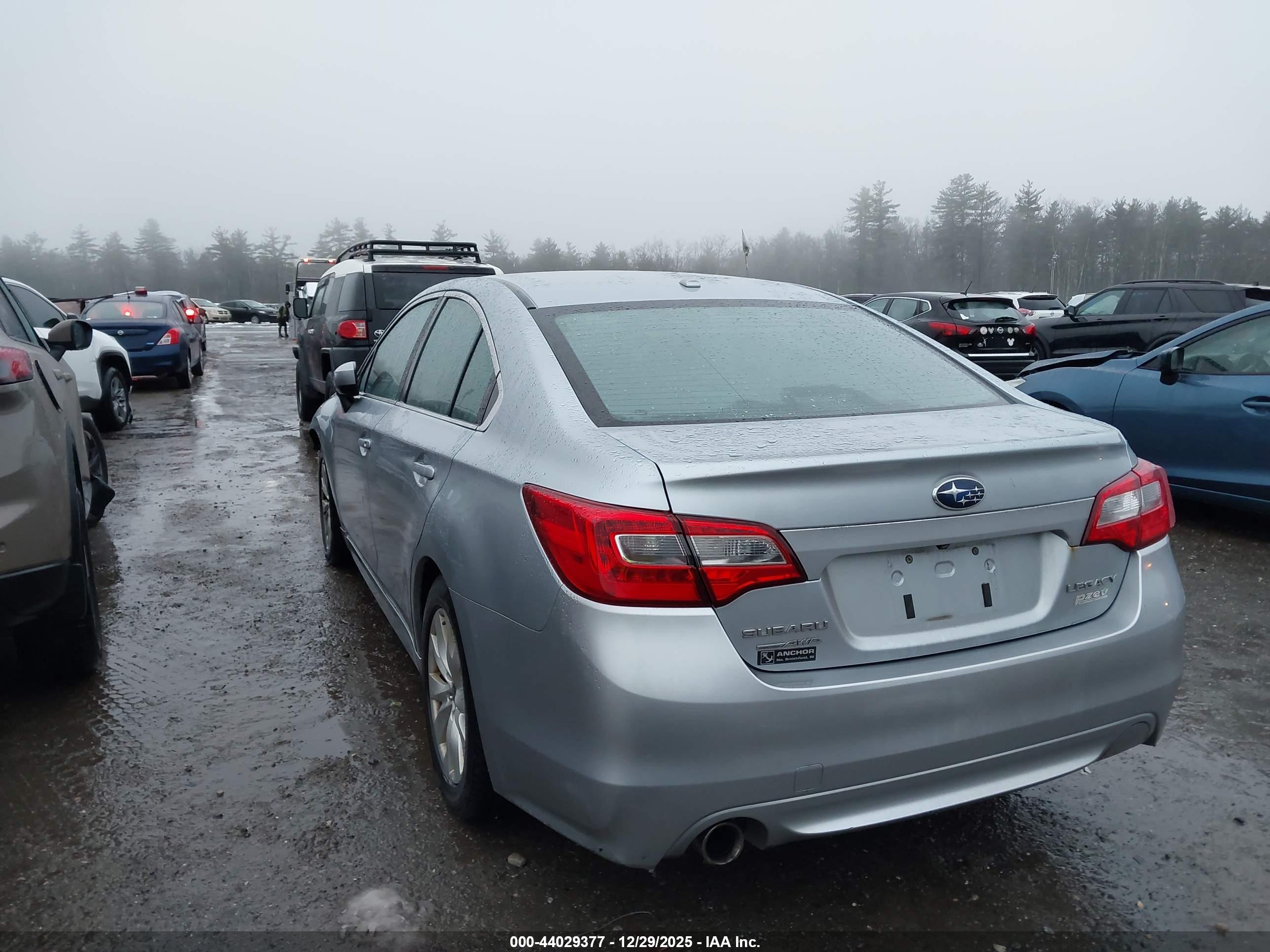 SUBARU LEGACY image 3