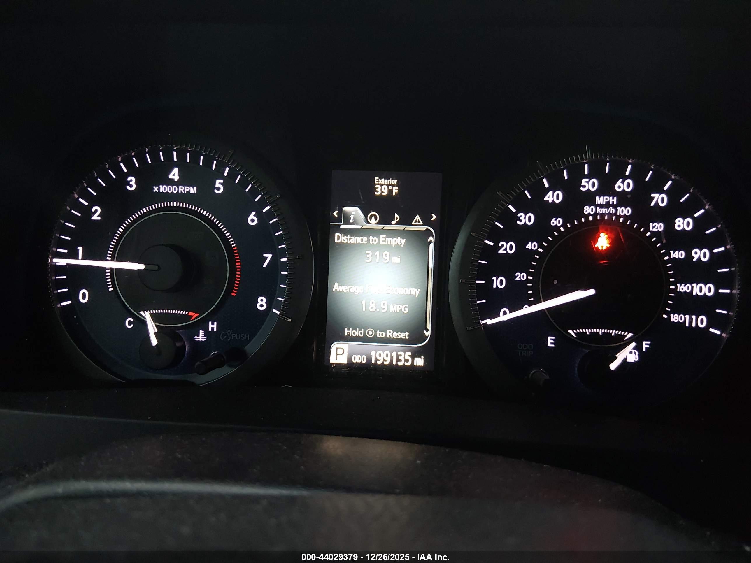 TOYOTA SIENNA image 7