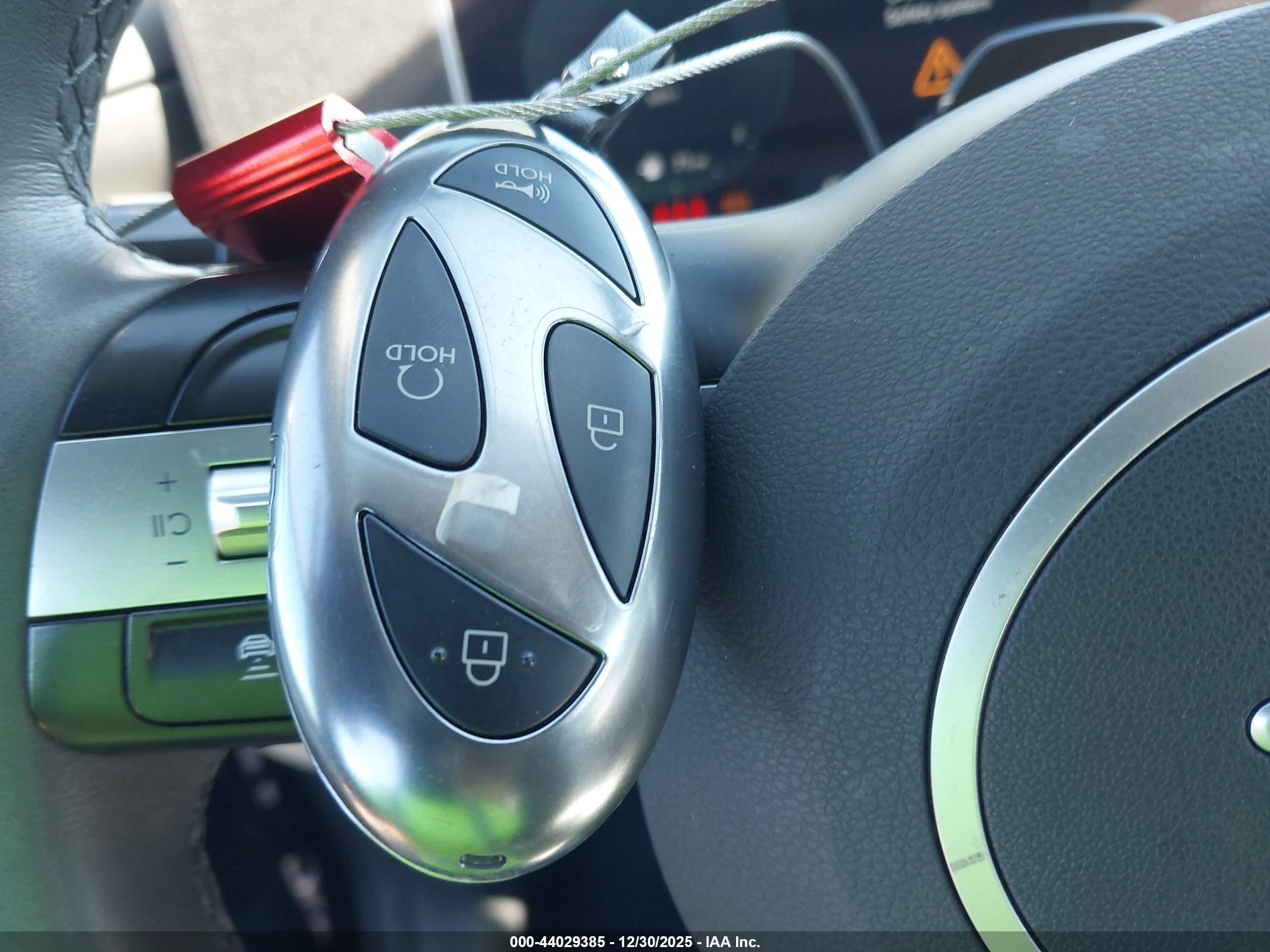 HYUNDAI TUCSON image 11