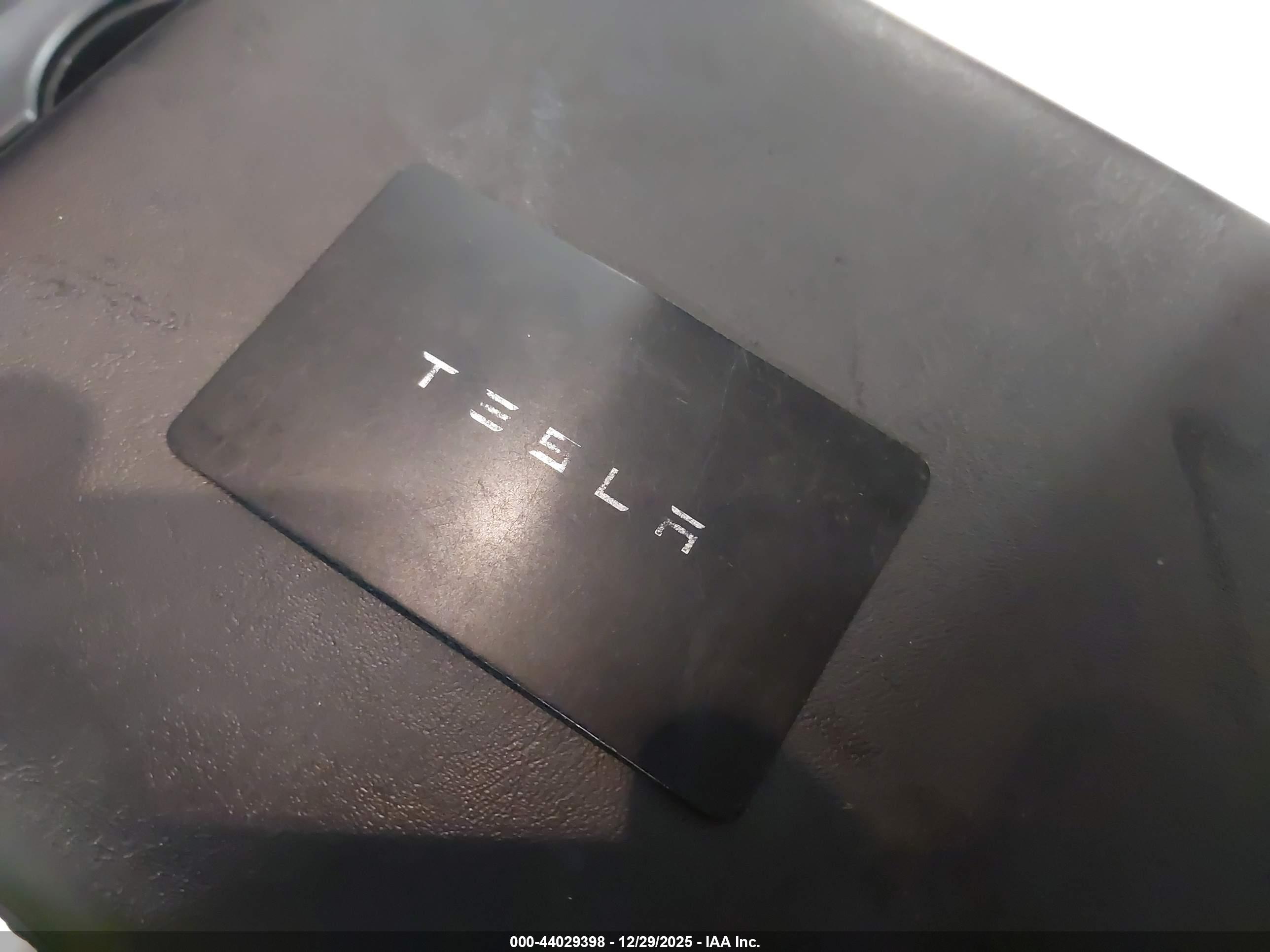TESLA MODEL image 11