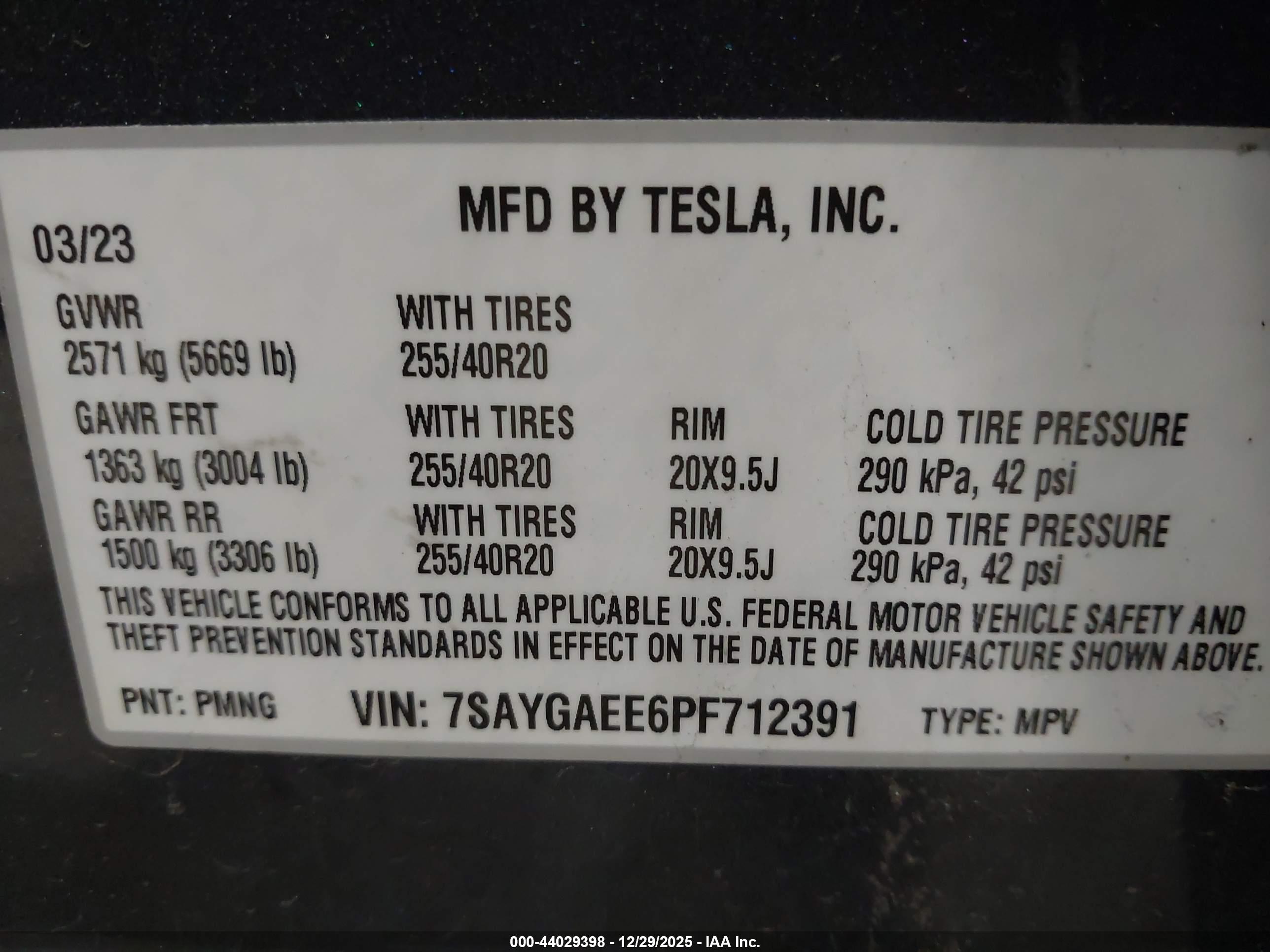 TESLA MODEL image 9