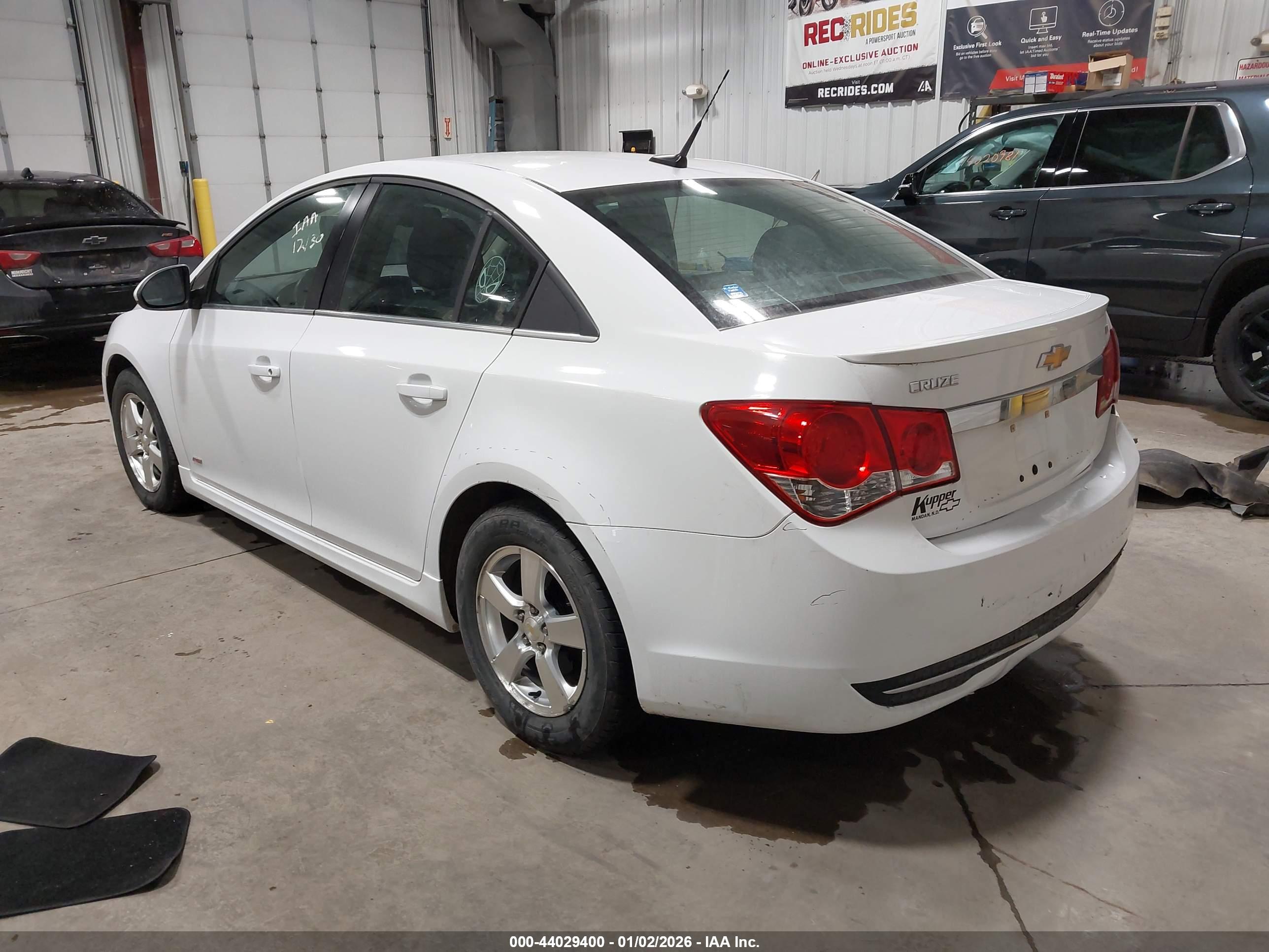 CHEVROLET CRUZE image 3
