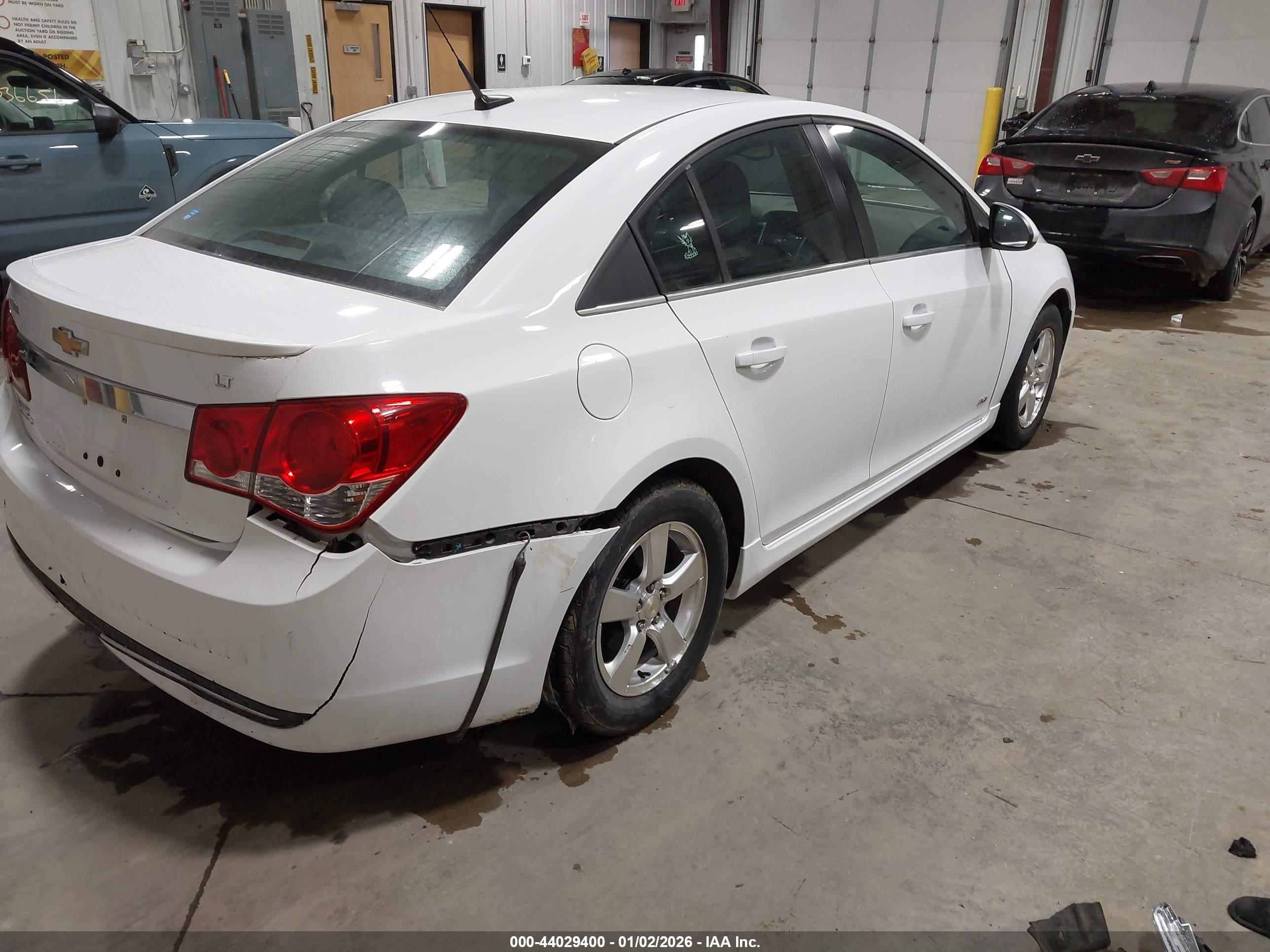 CHEVROLET CRUZE image 4