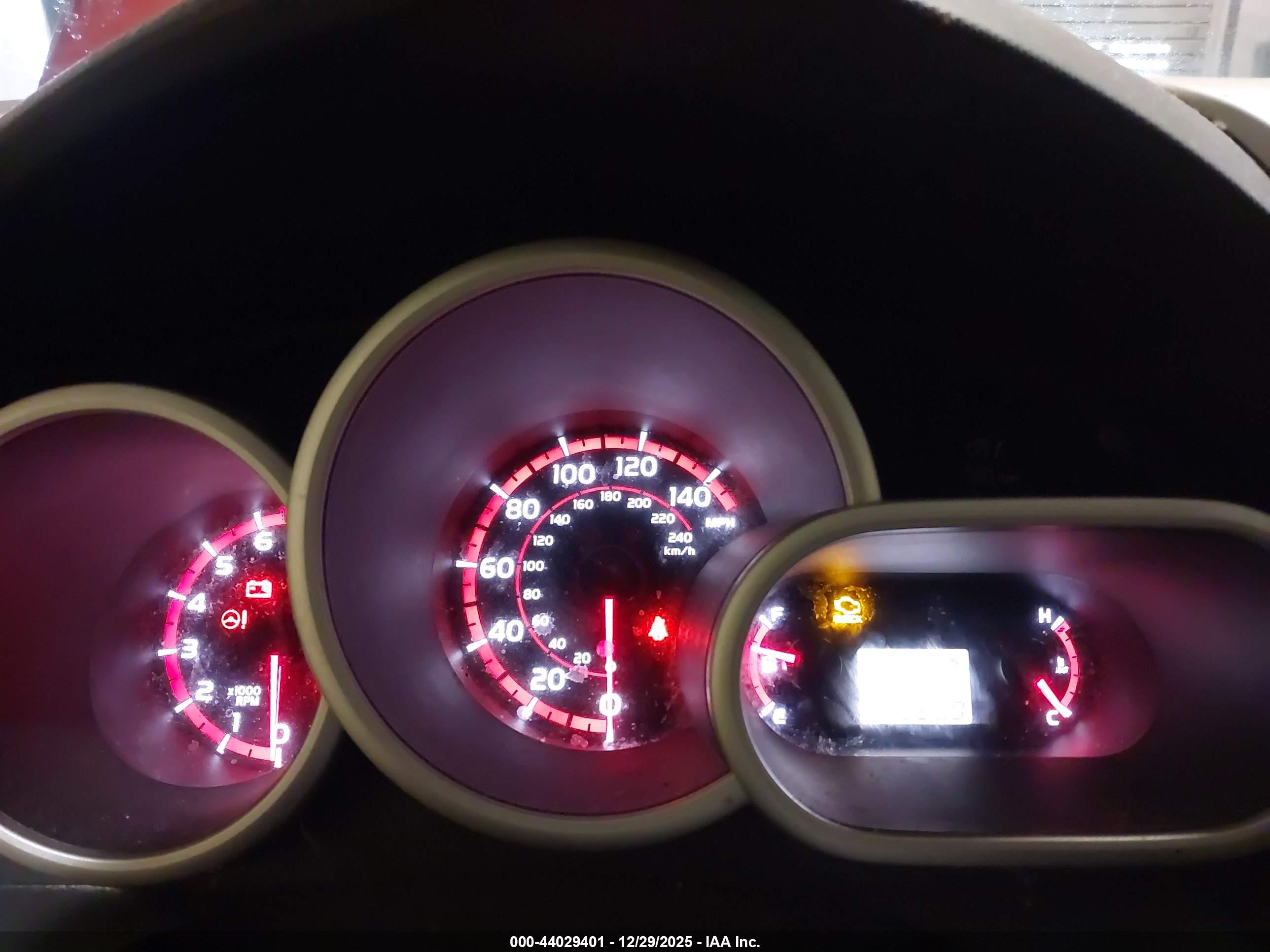 PONTIAC VIBE image 7