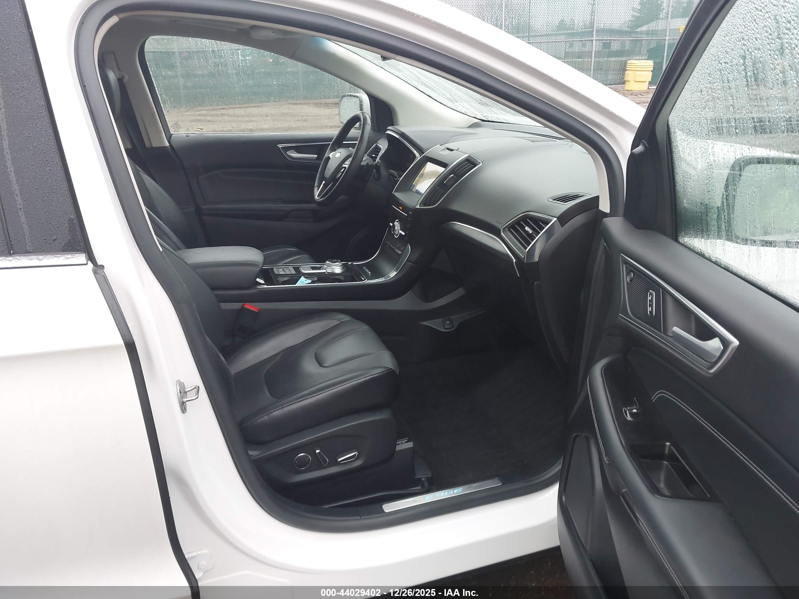 FORD EDGE image 5