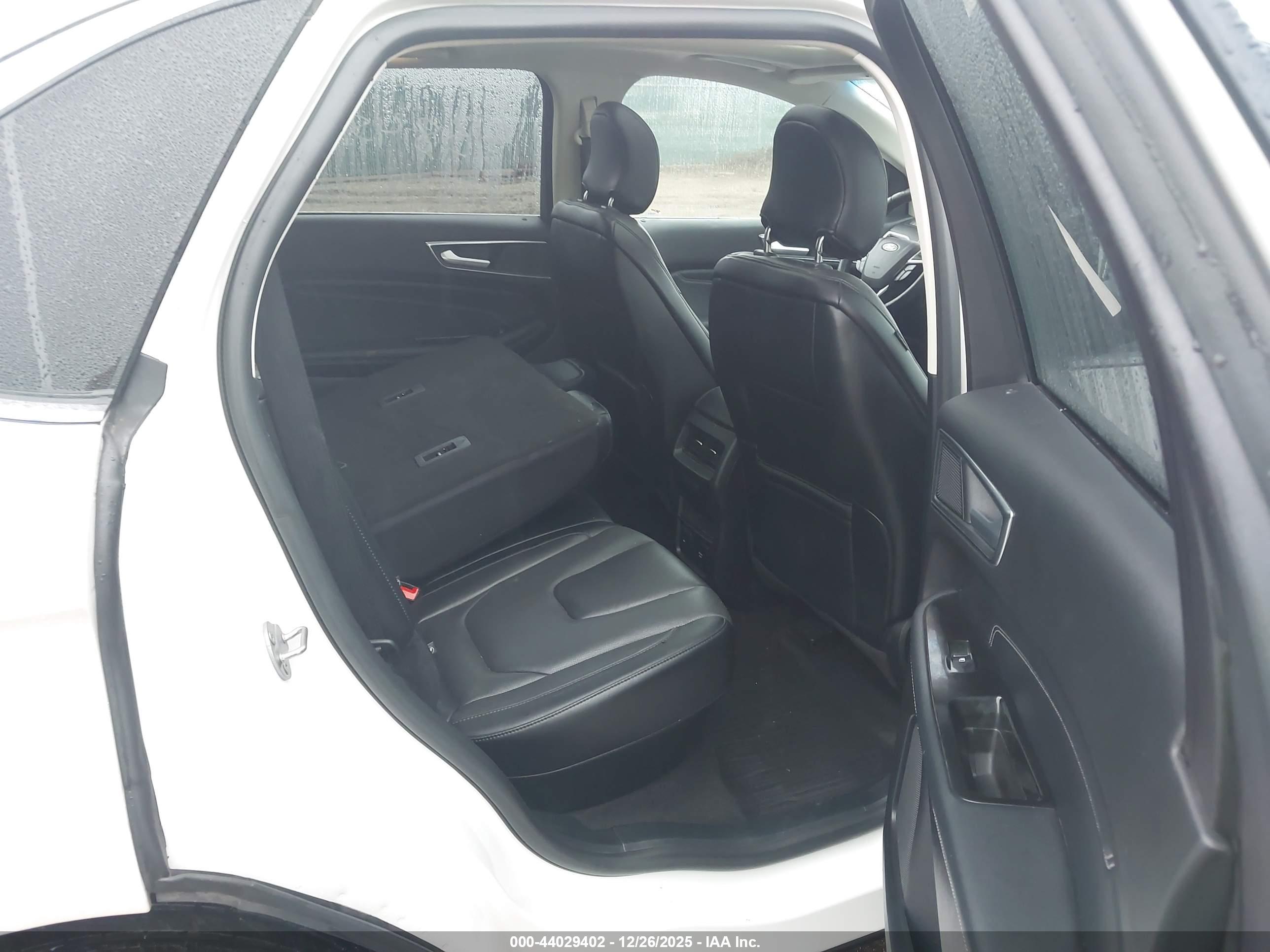 FORD EDGE image 8
