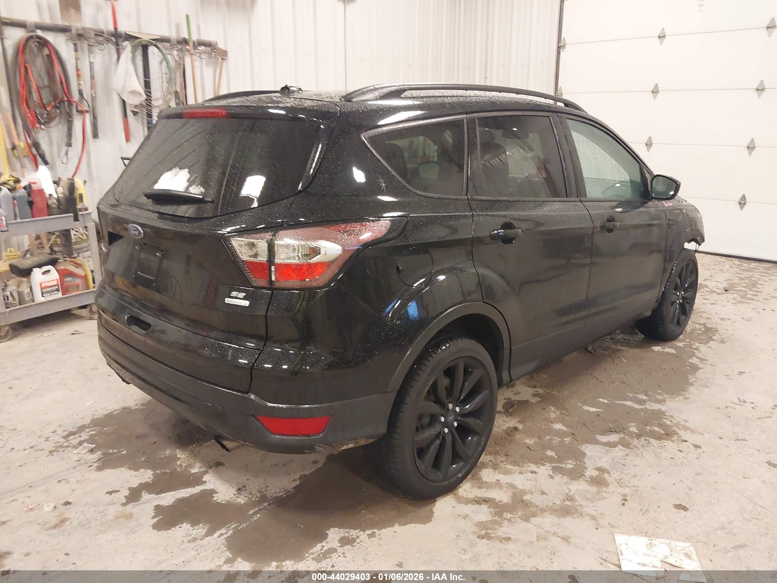 FORD ESCAPE image 4