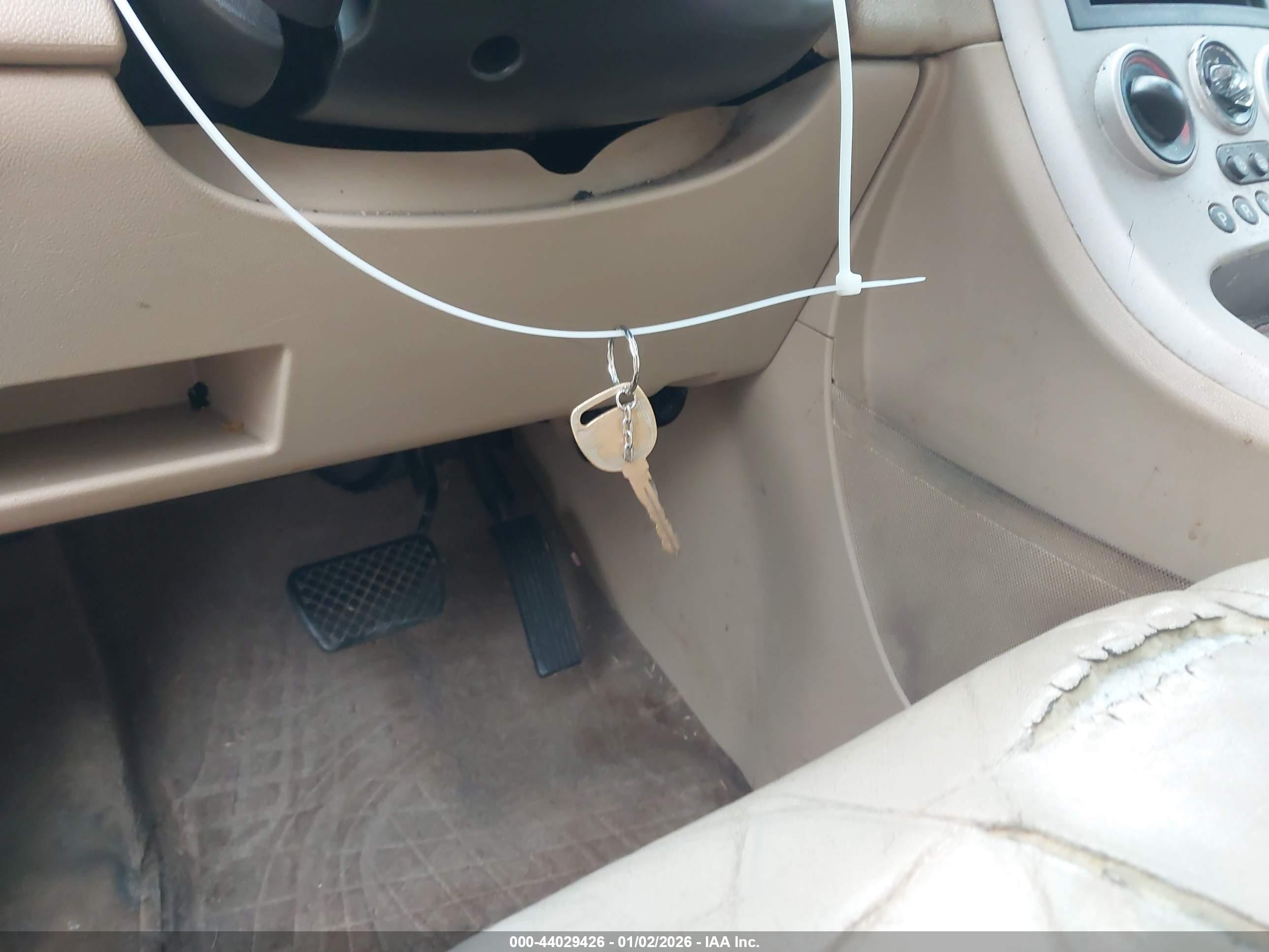 CHEVROLET EQUINOX image 11