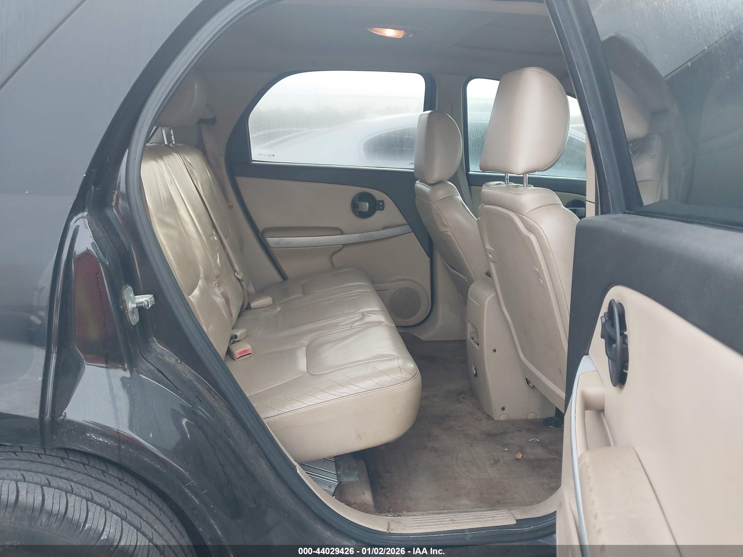CHEVROLET EQUINOX image 8