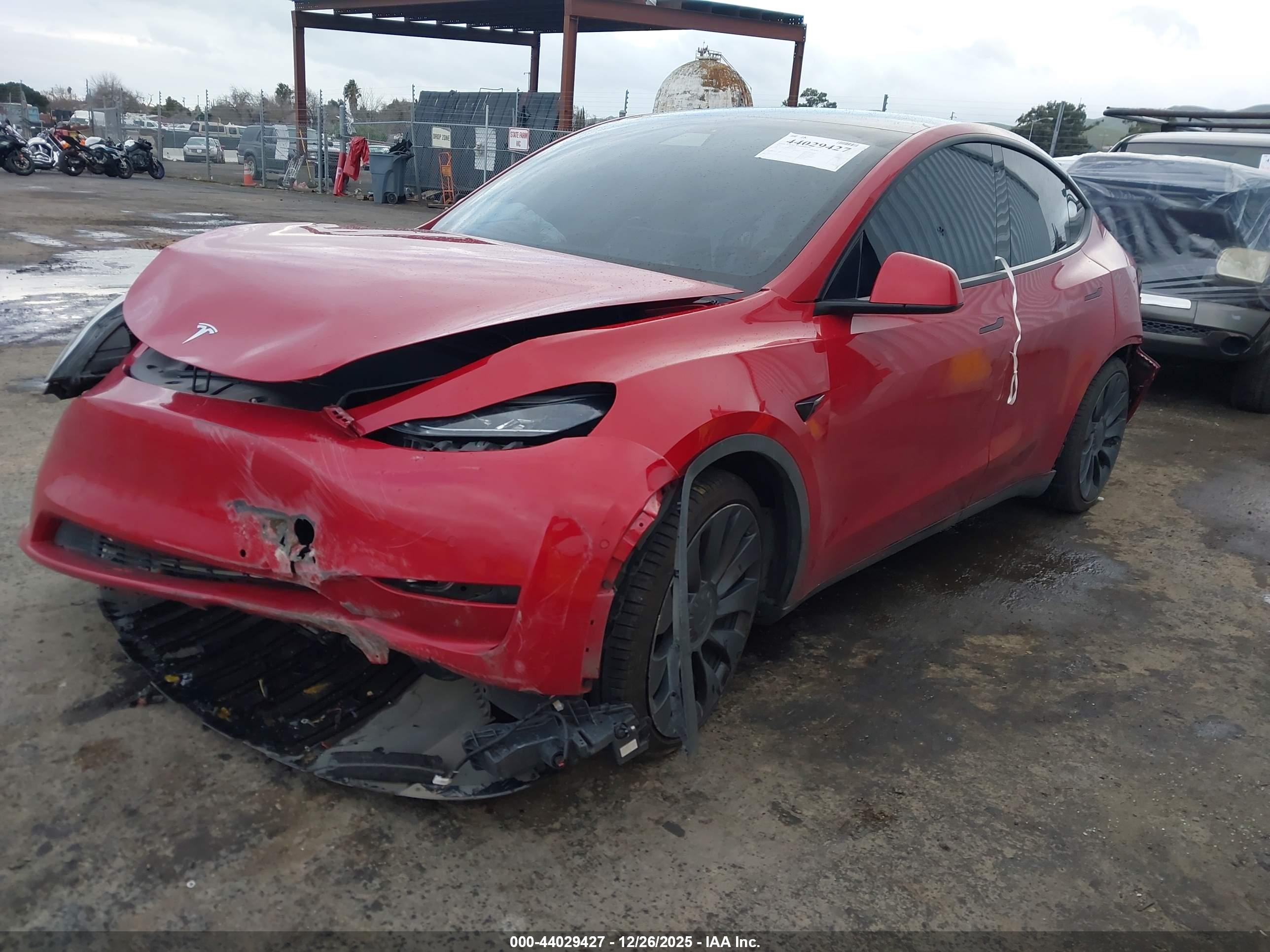 TESLA MODEL image 2