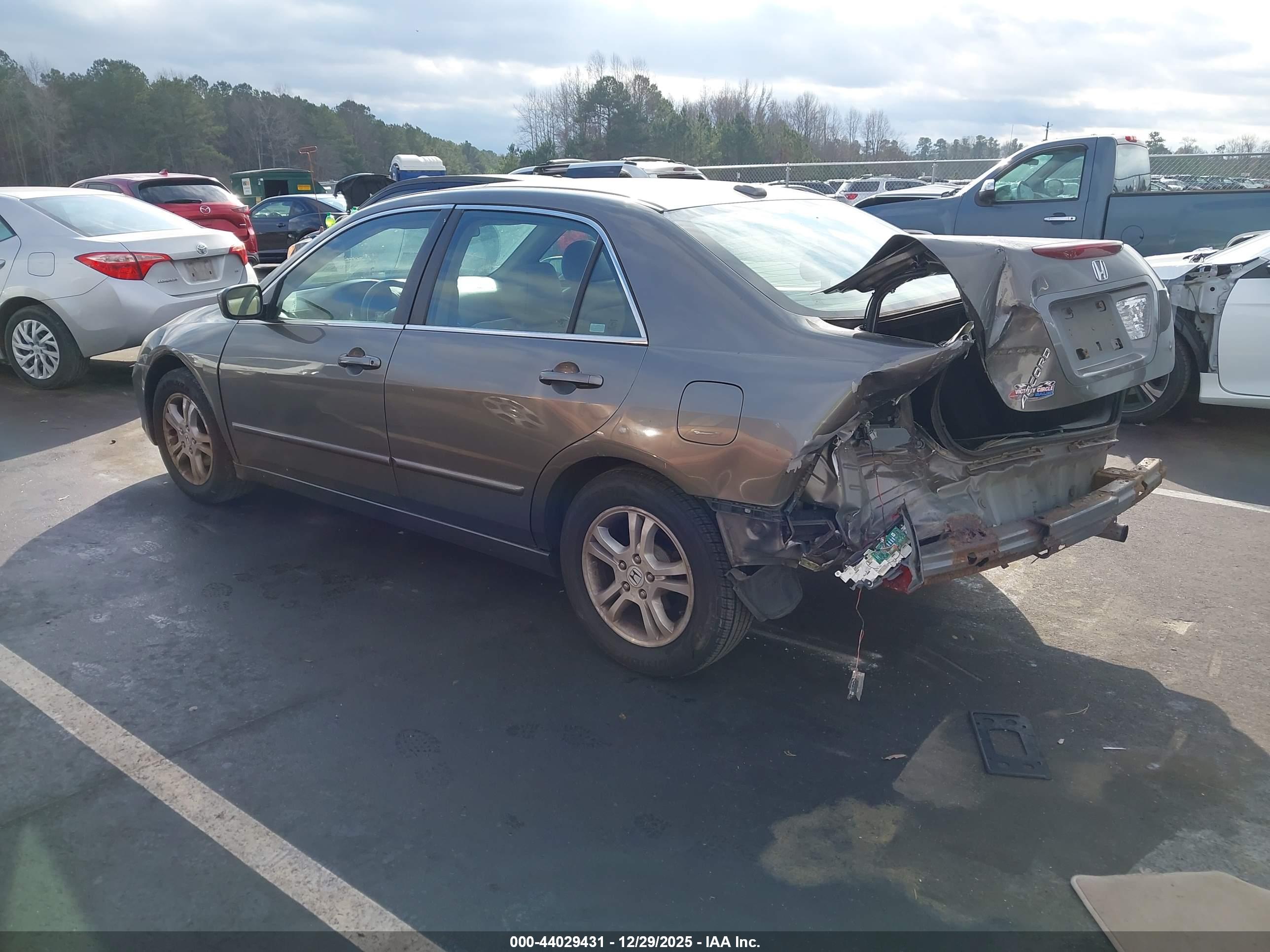 HONDA ACCORD image 3