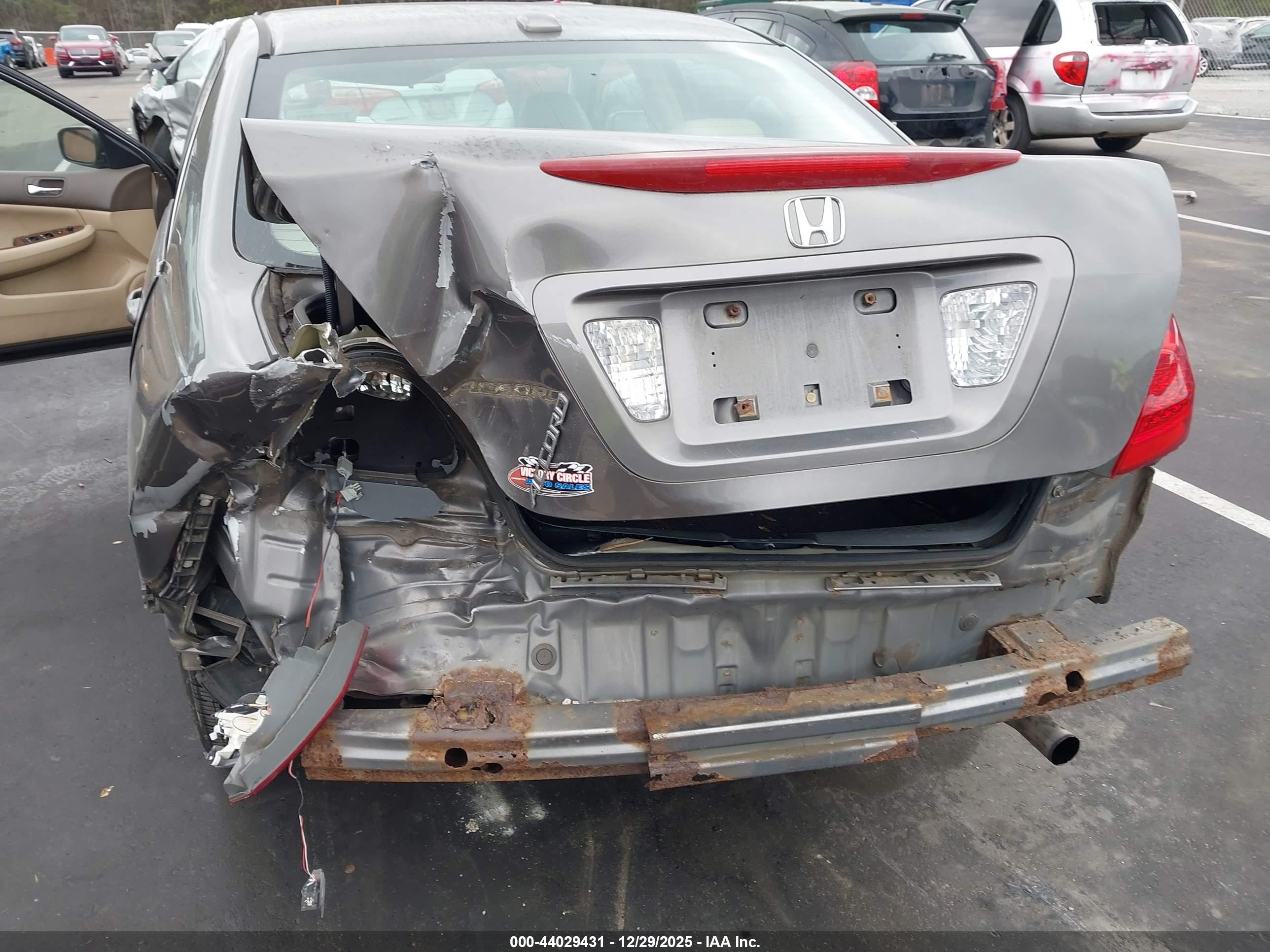 HONDA ACCORD image 6