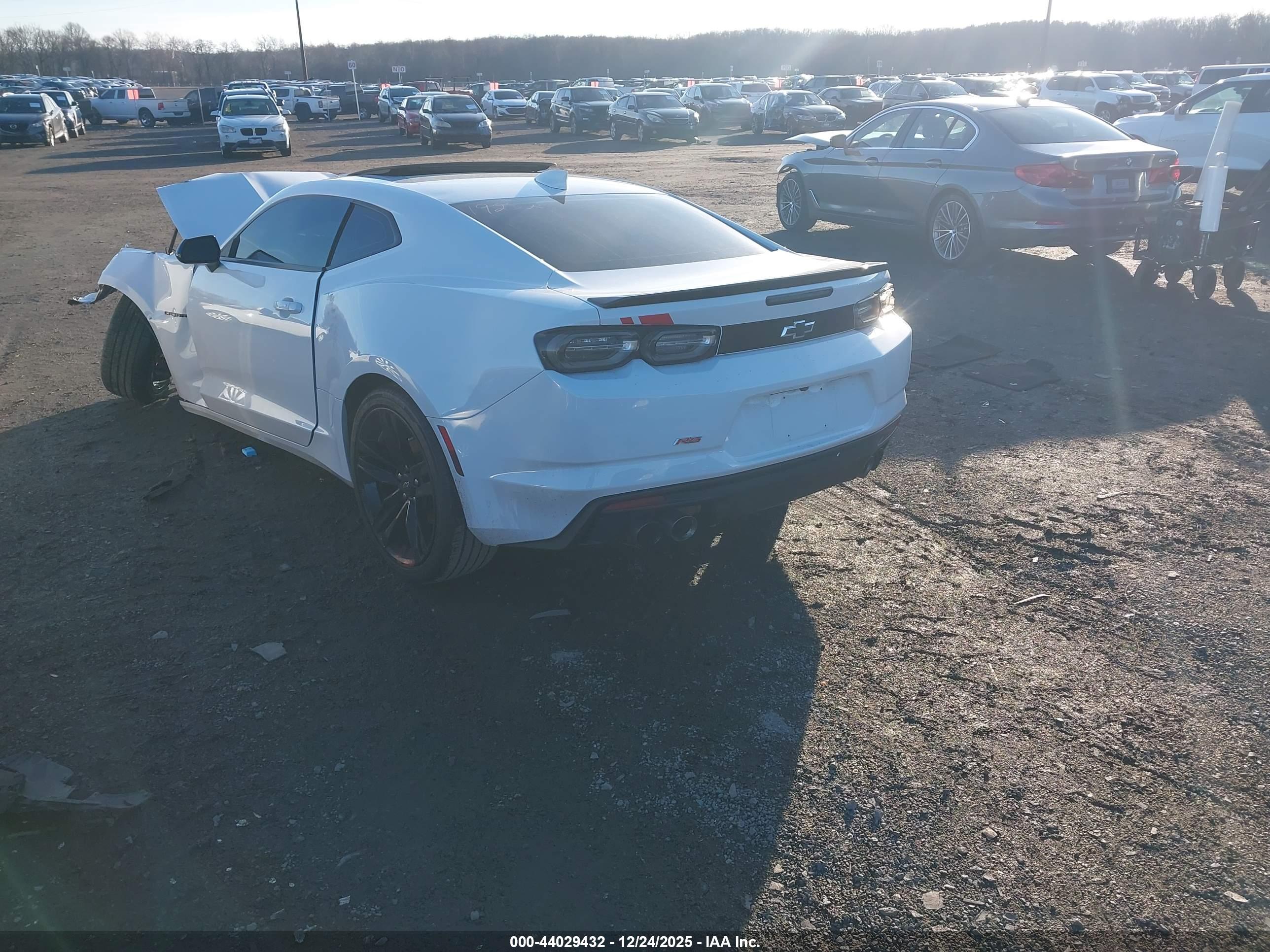 CHEVROLET CAMARO image 3