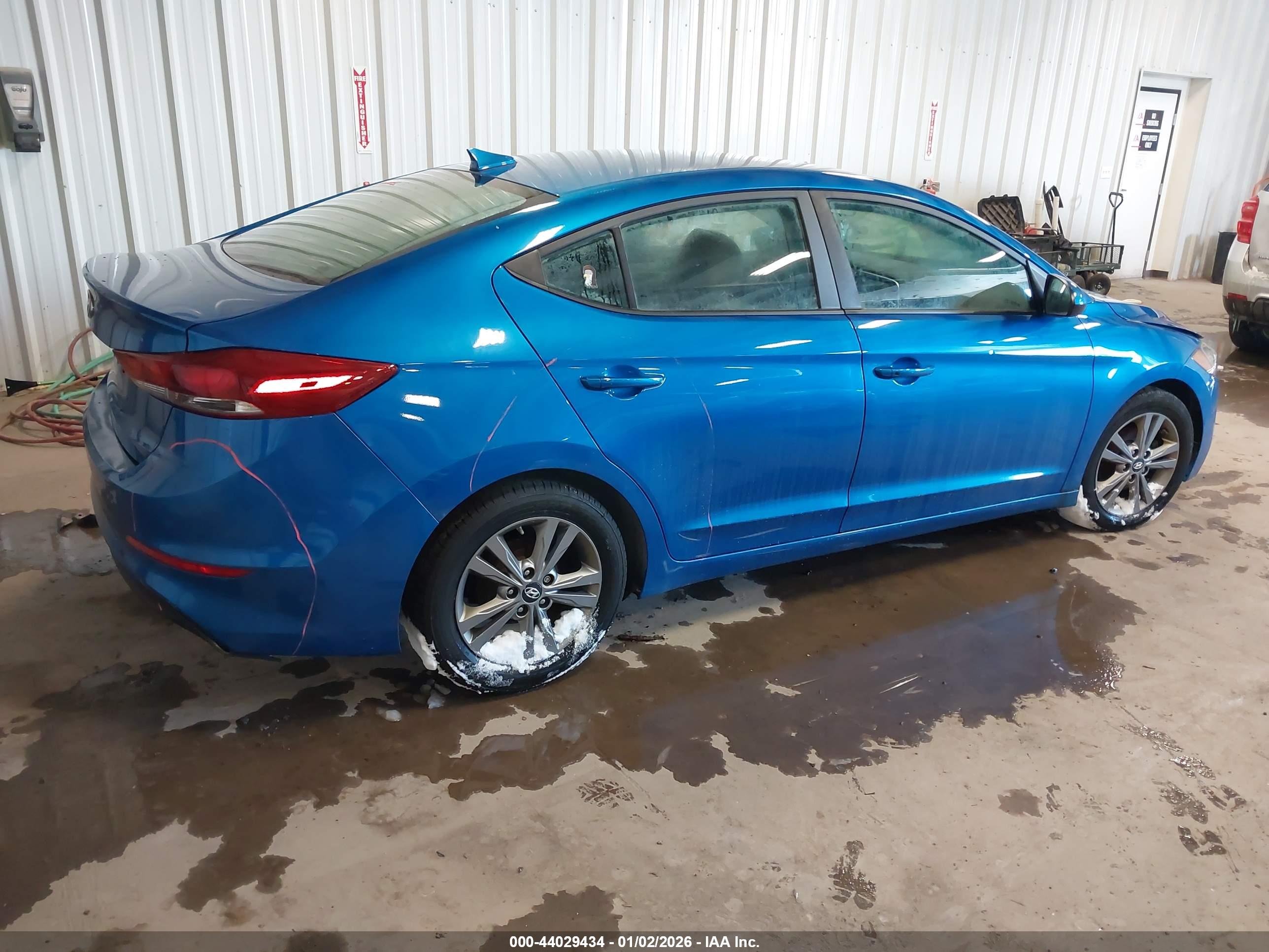 HYUNDAI ELANTRA image 4