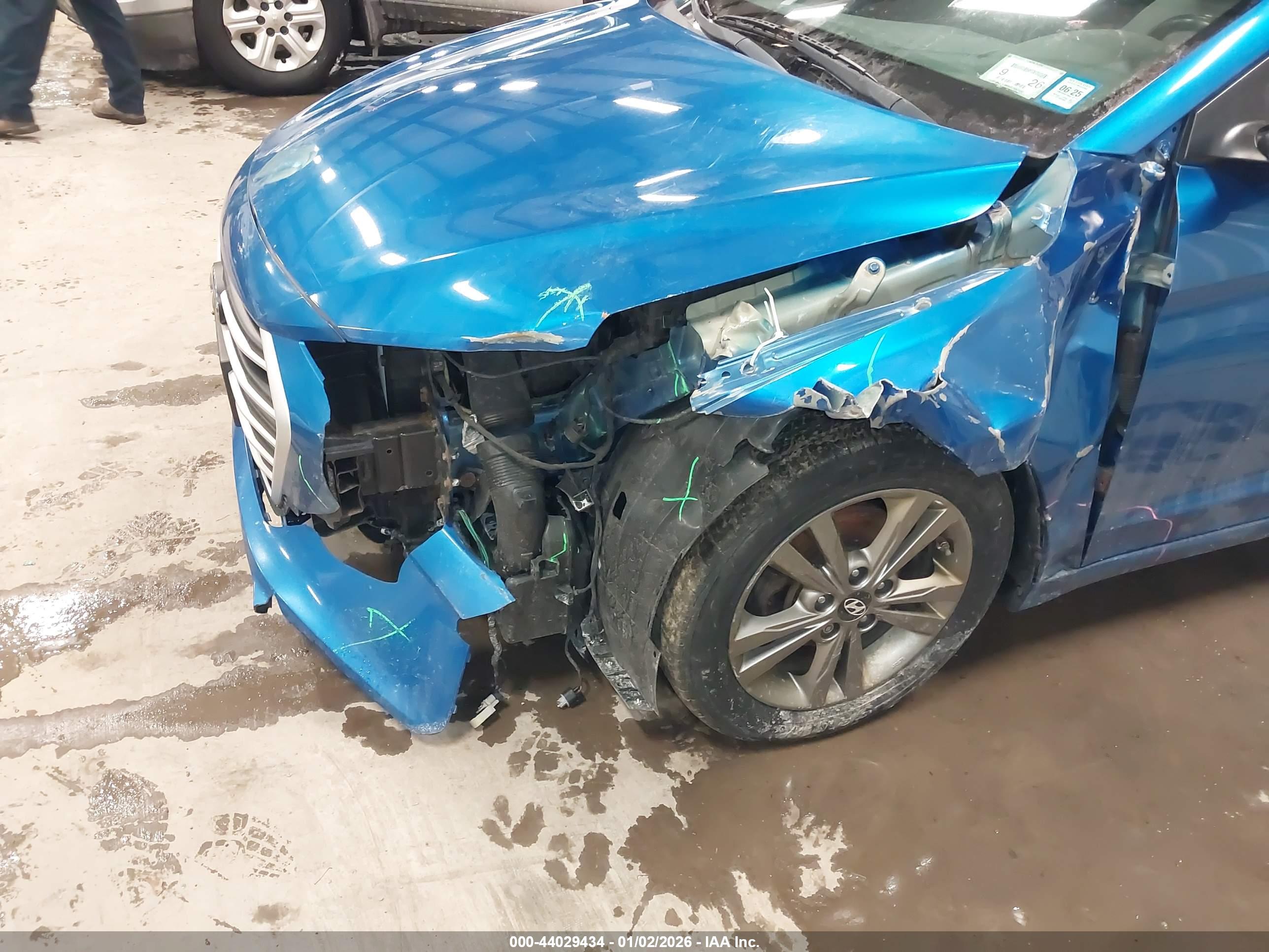 HYUNDAI ELANTRA image 6