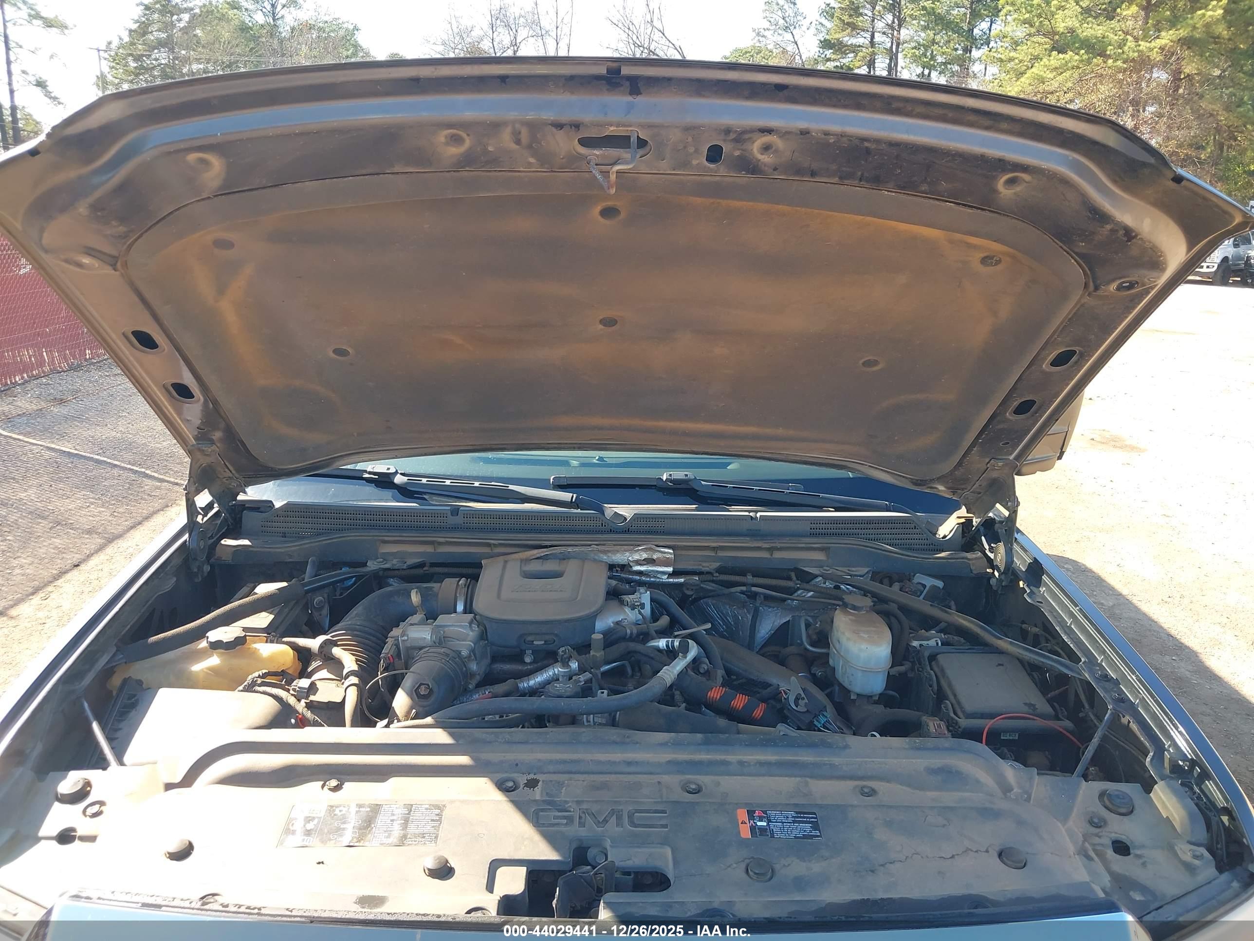 GMC SIERRA image 10