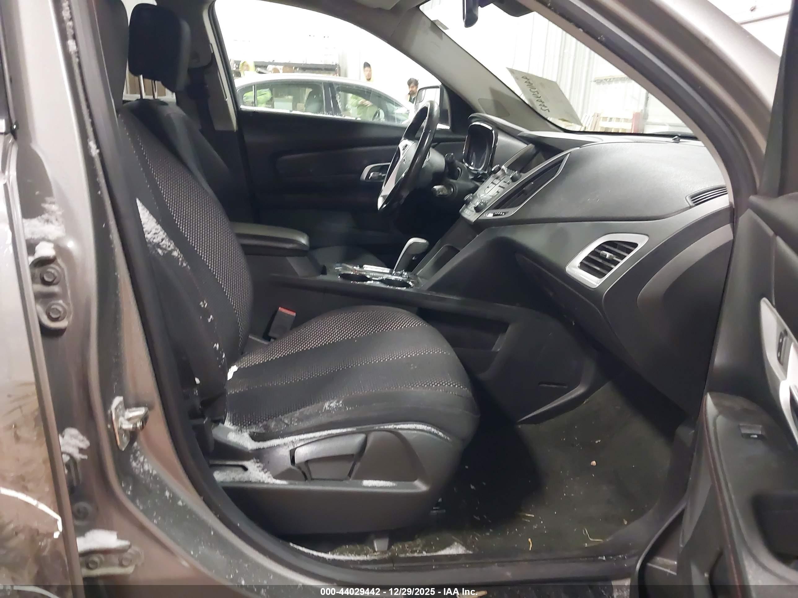 GMC TERRAIN image 5