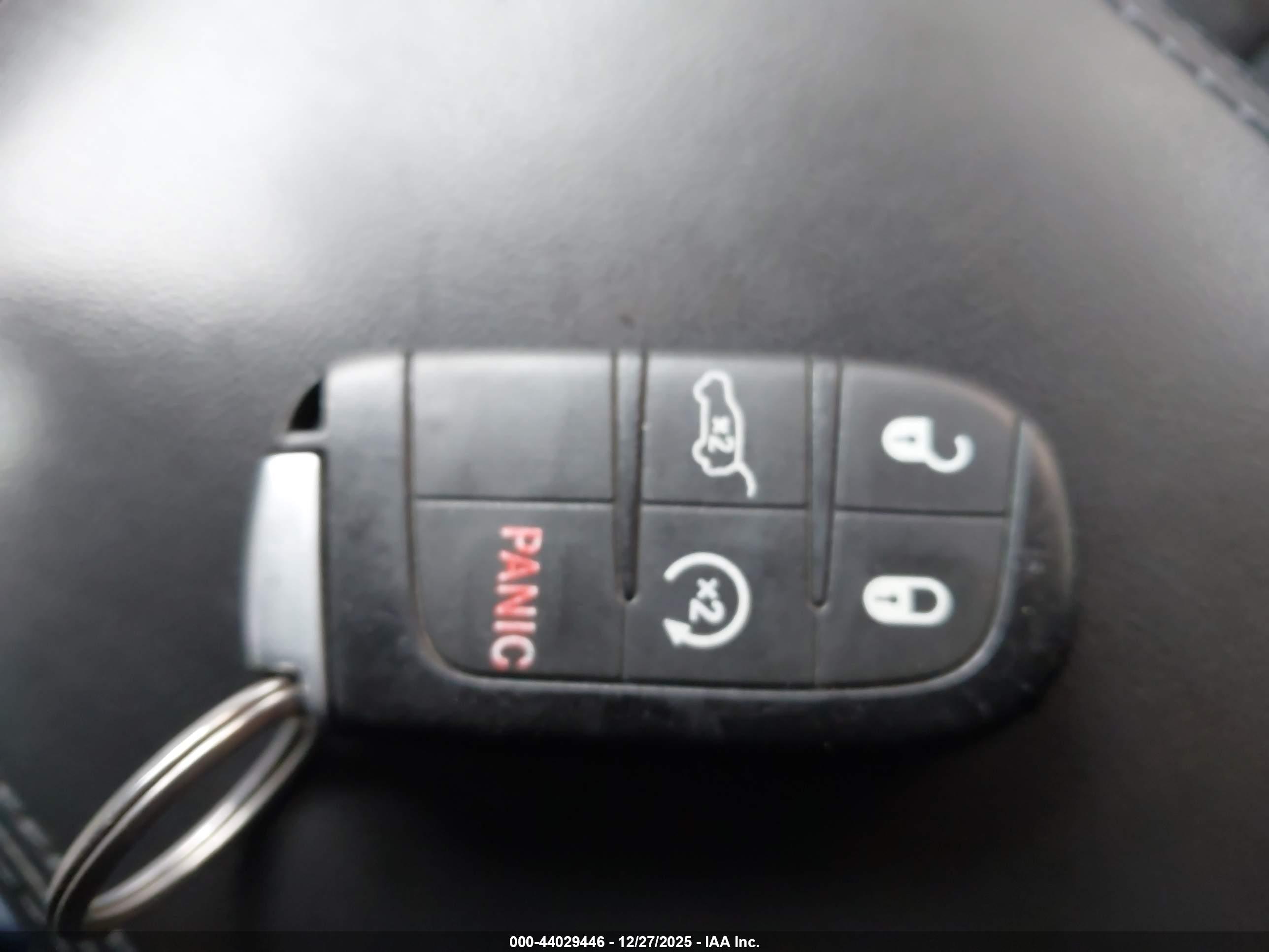 JEEP GRAND image 11