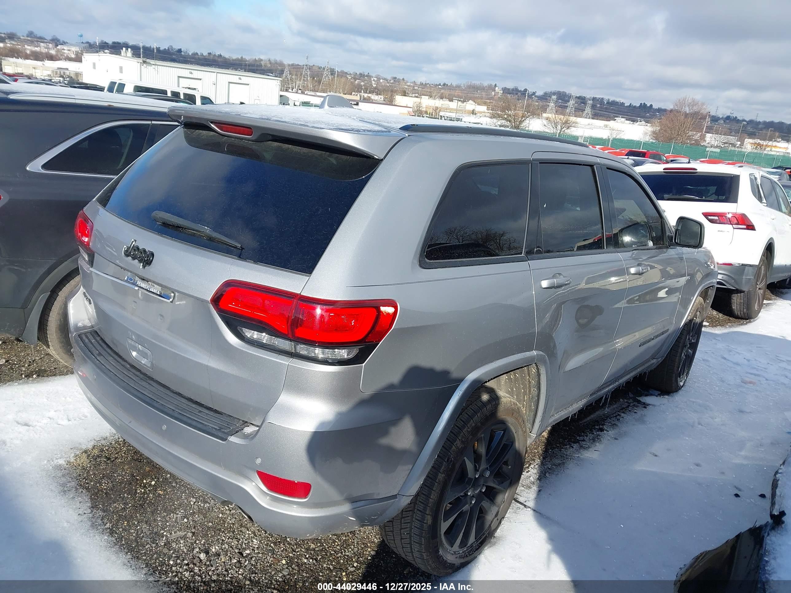 JEEP GRAND image 4