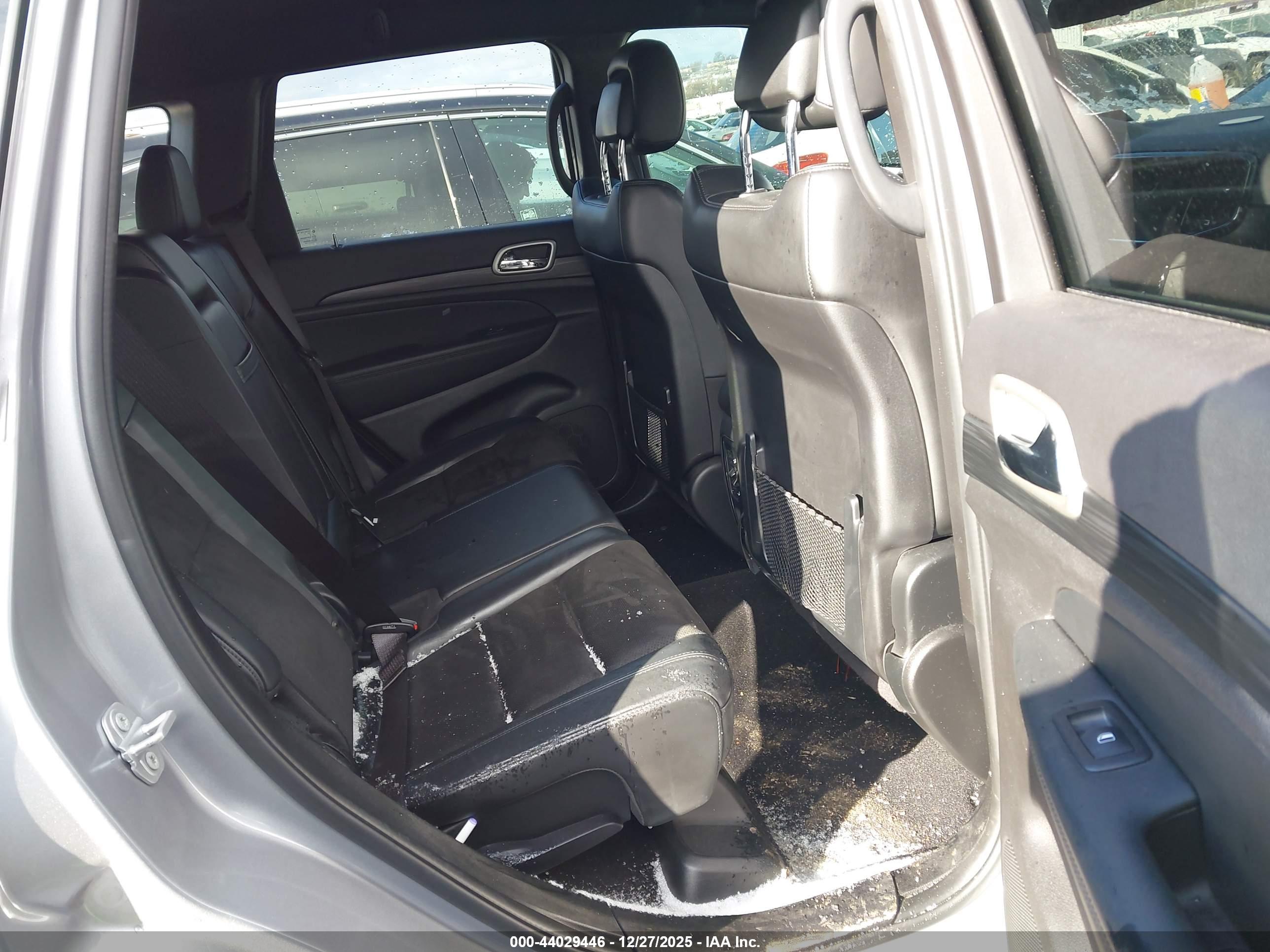 JEEP GRAND image 8