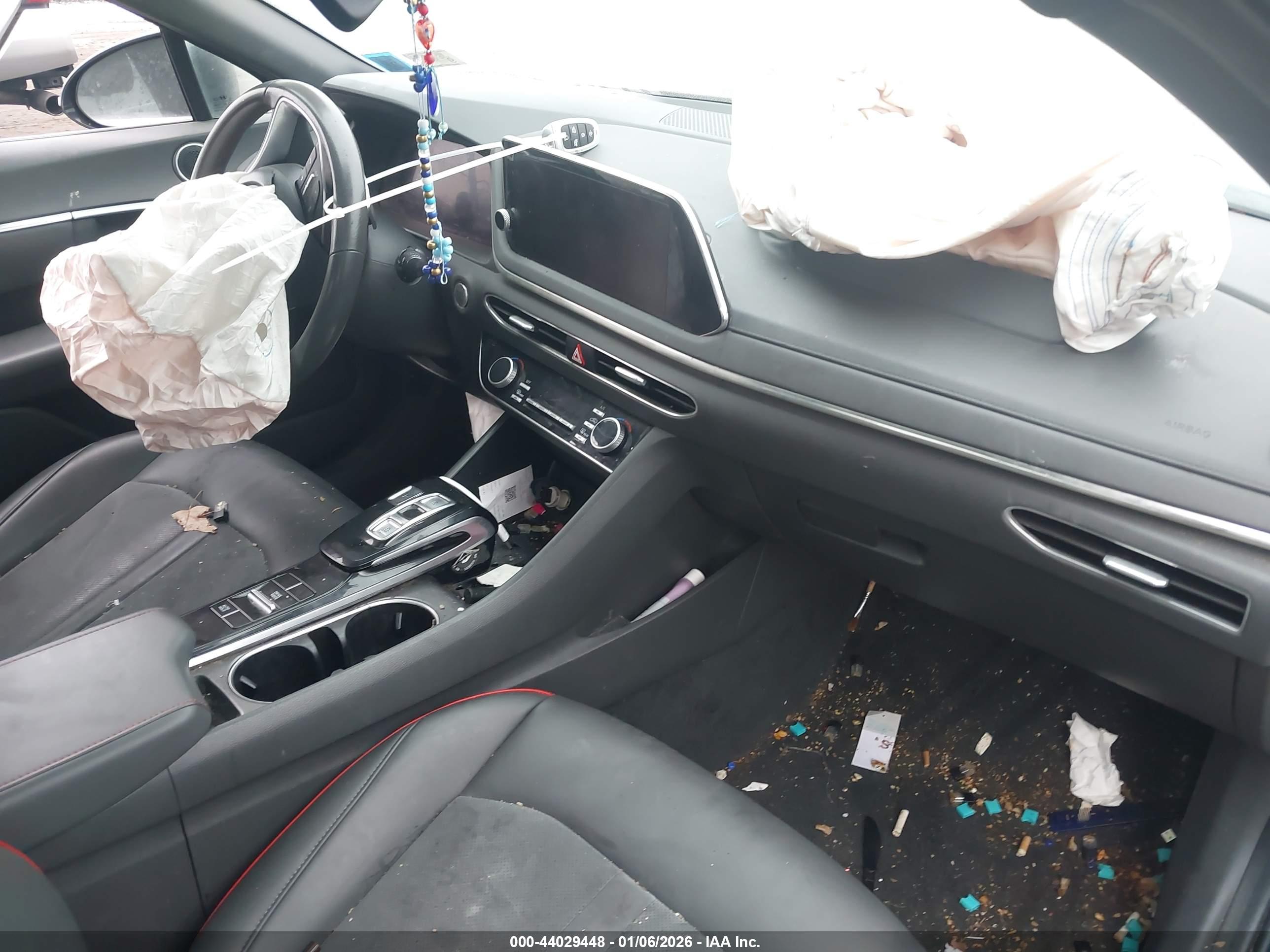 HYUNDAI SONATA image 5