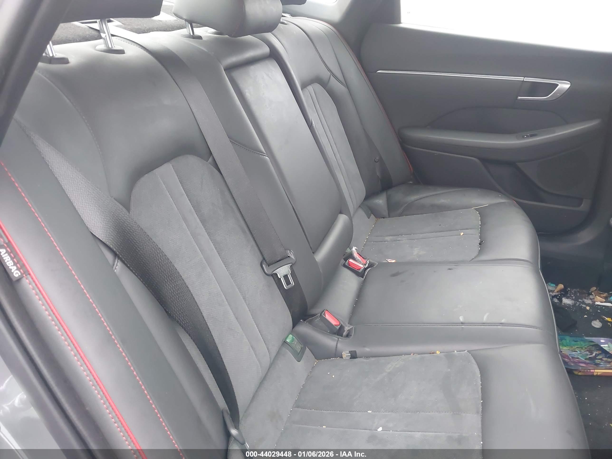 HYUNDAI SONATA image 8