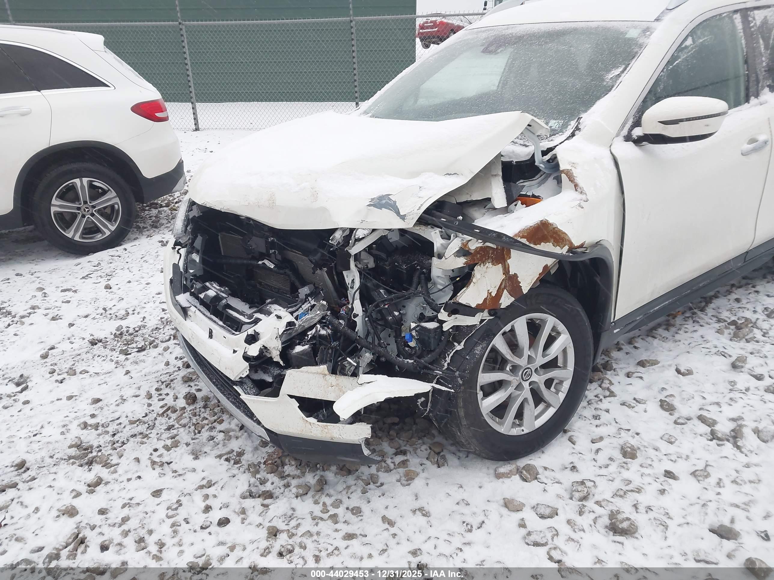 NISSAN ROGUE image 6