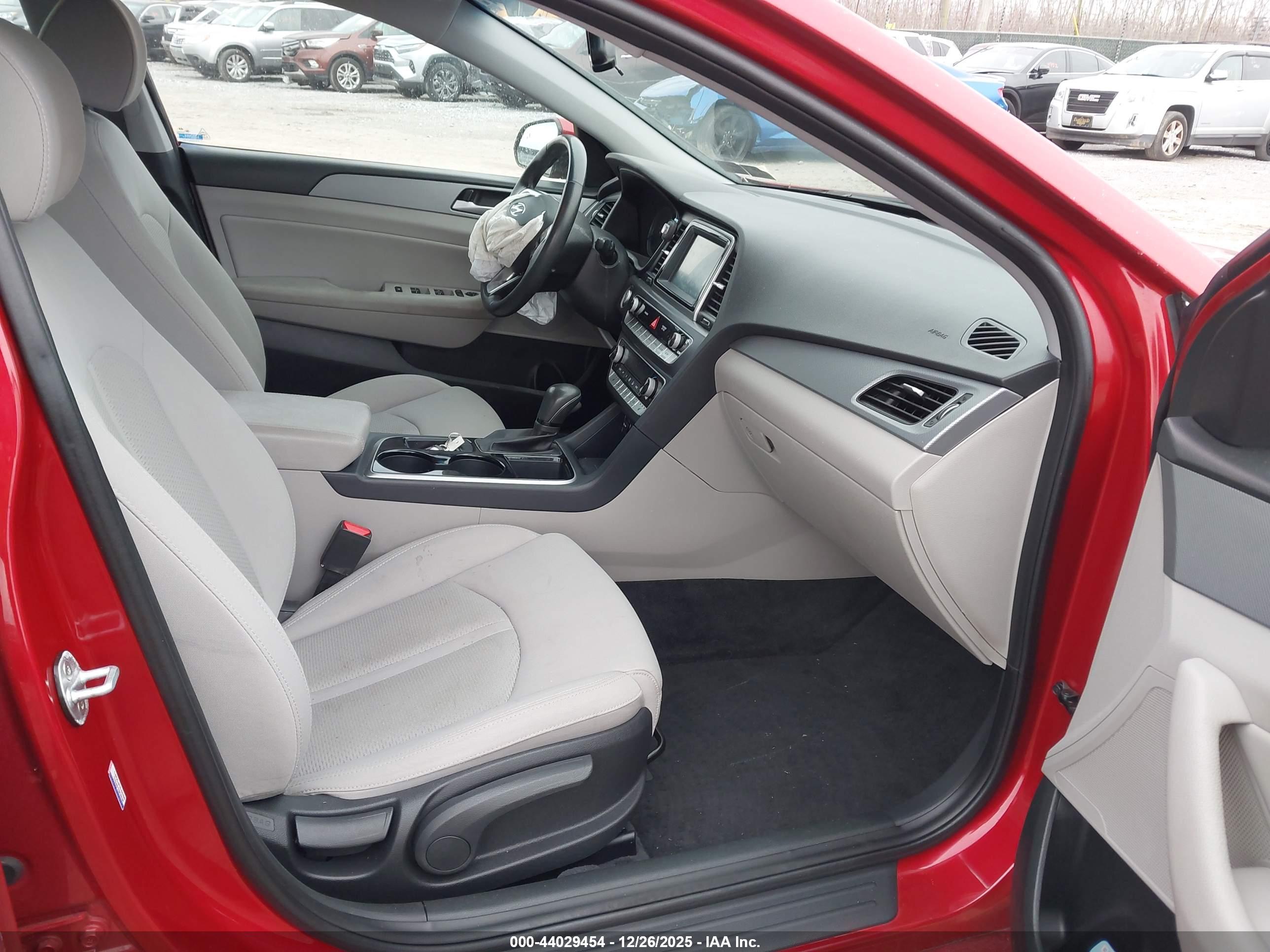 HYUNDAI SONATA image 5
