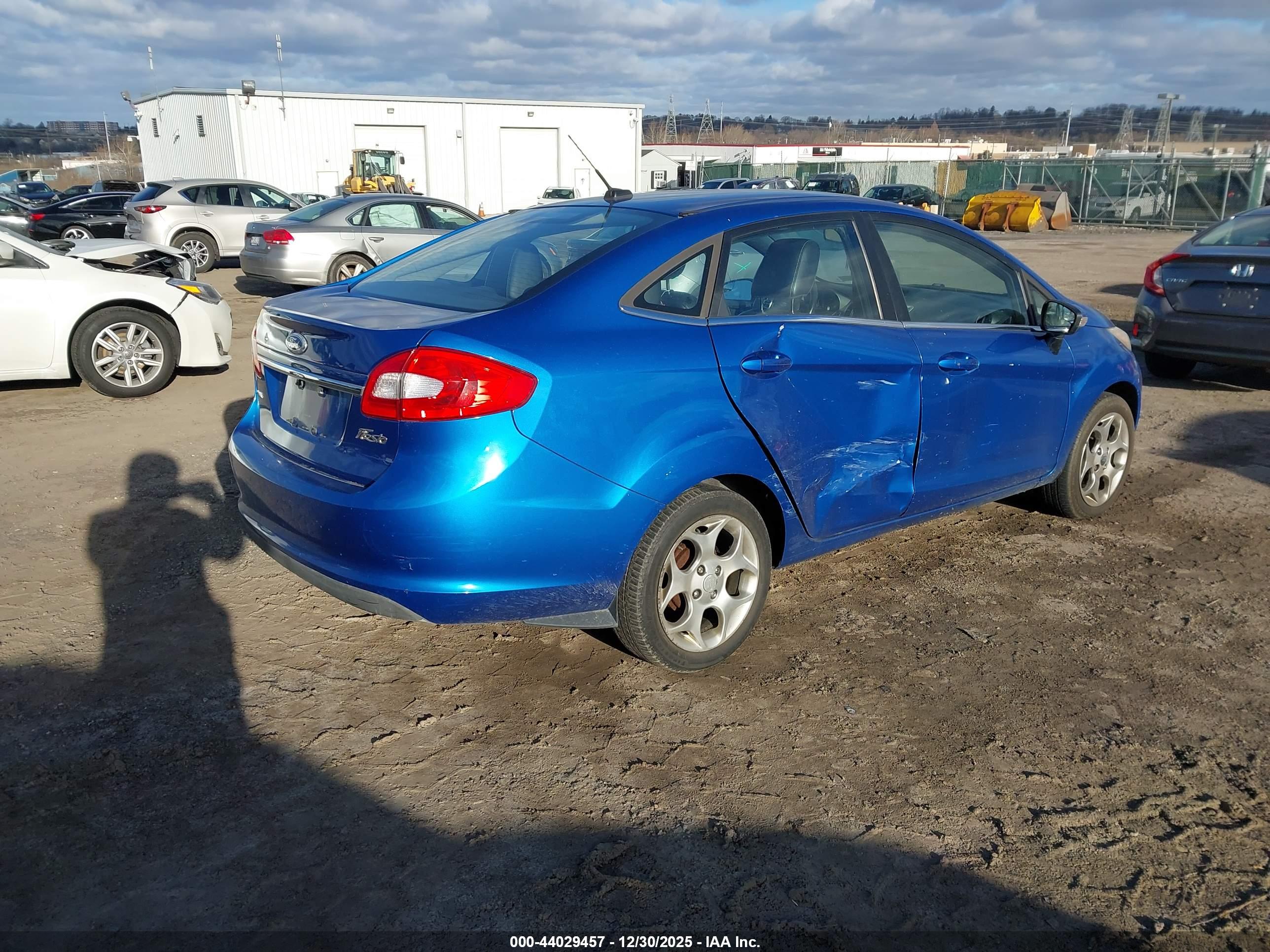 FORD FIESTA image 4