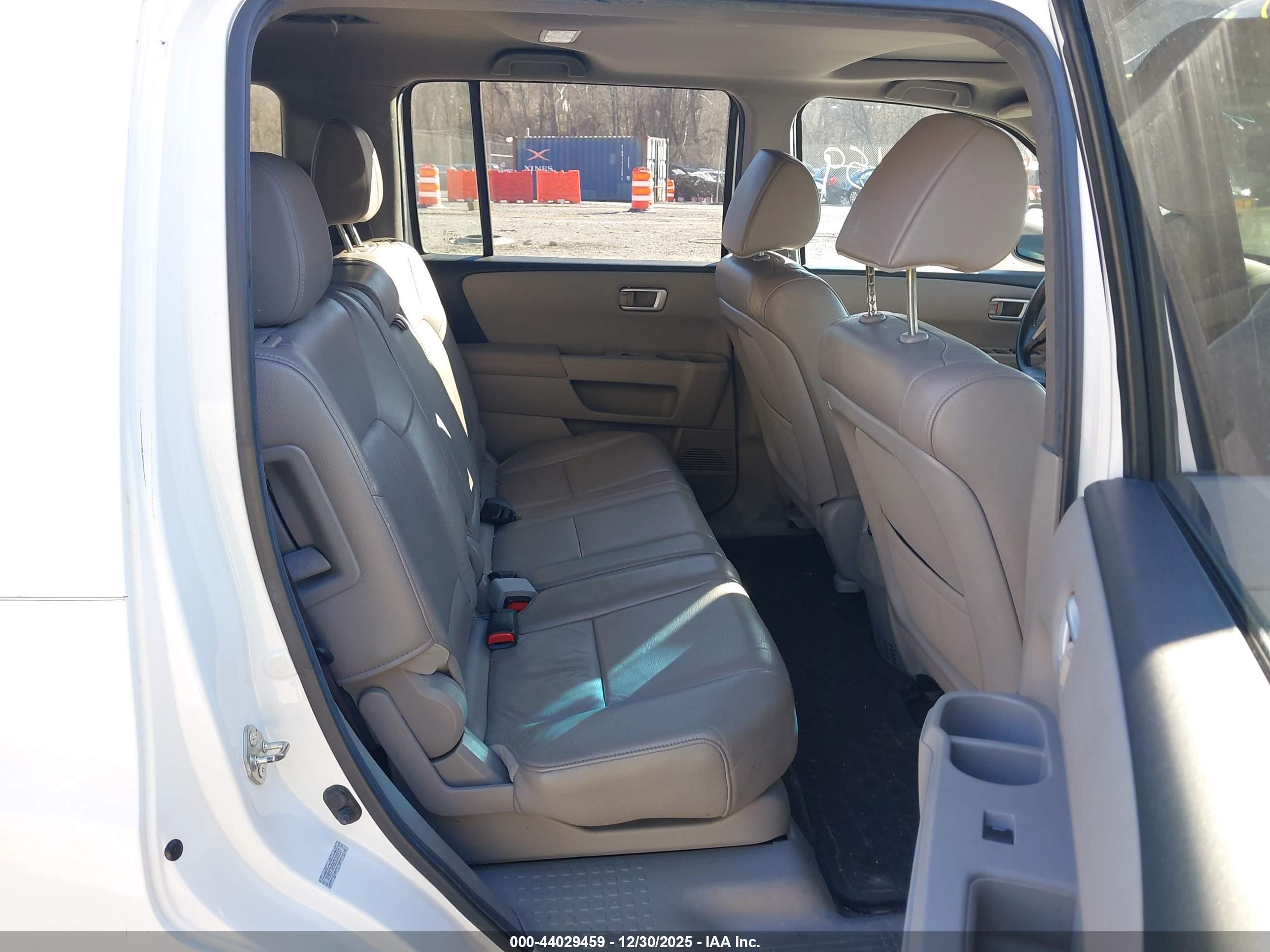 HONDA PILOT image 8