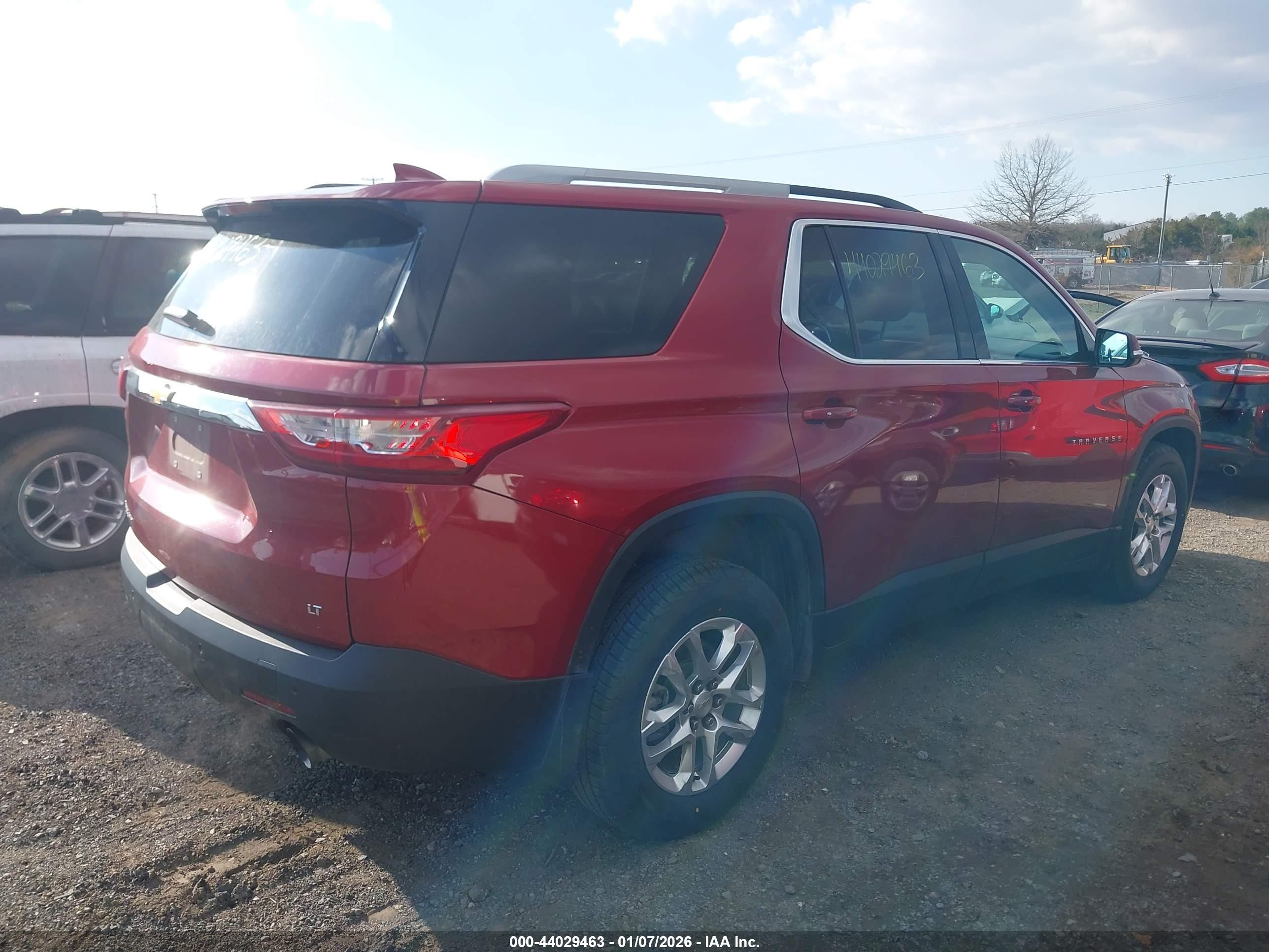 CHEVROLET TRAVERSE image 4