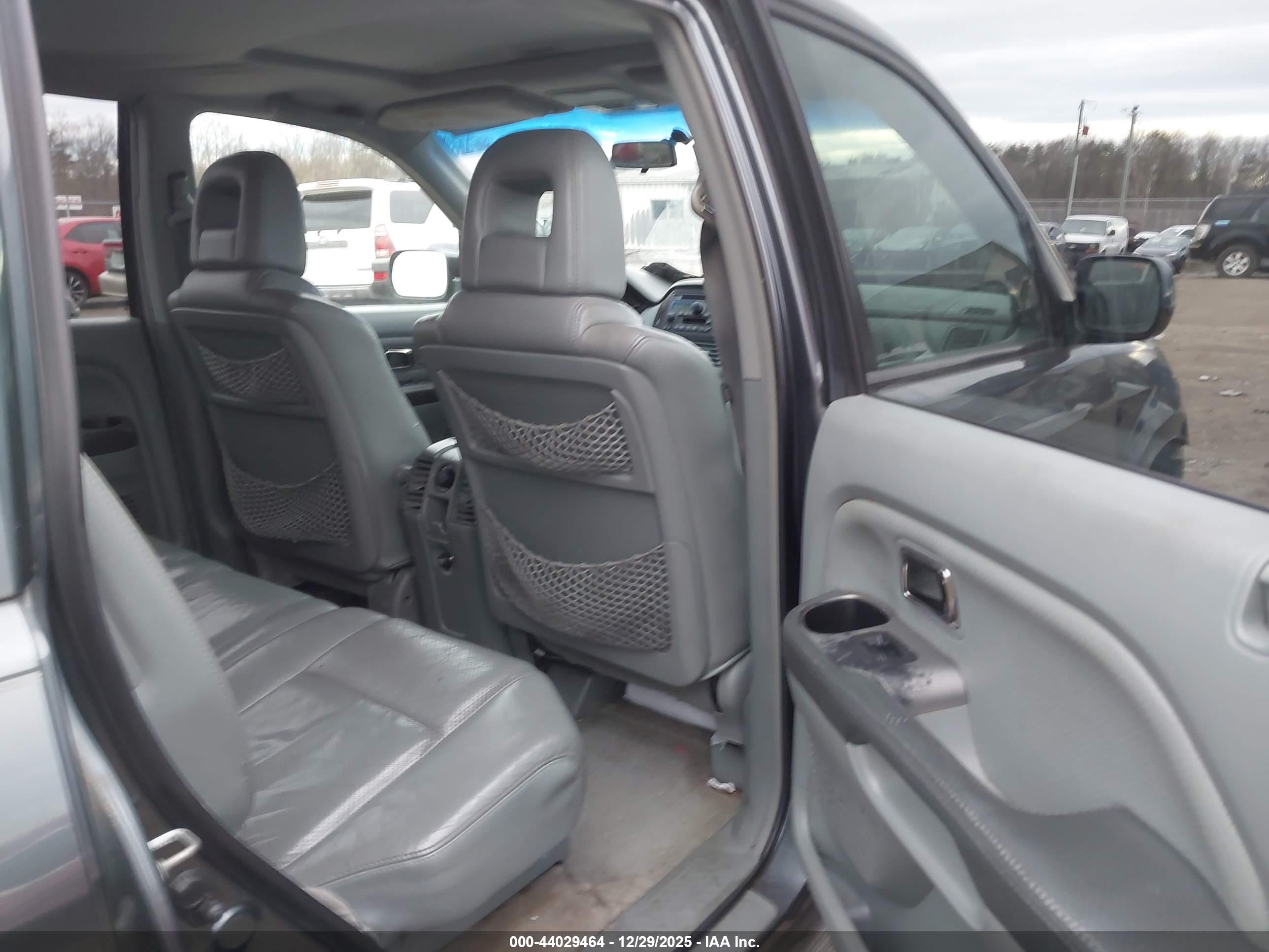 HONDA PILOT image 8