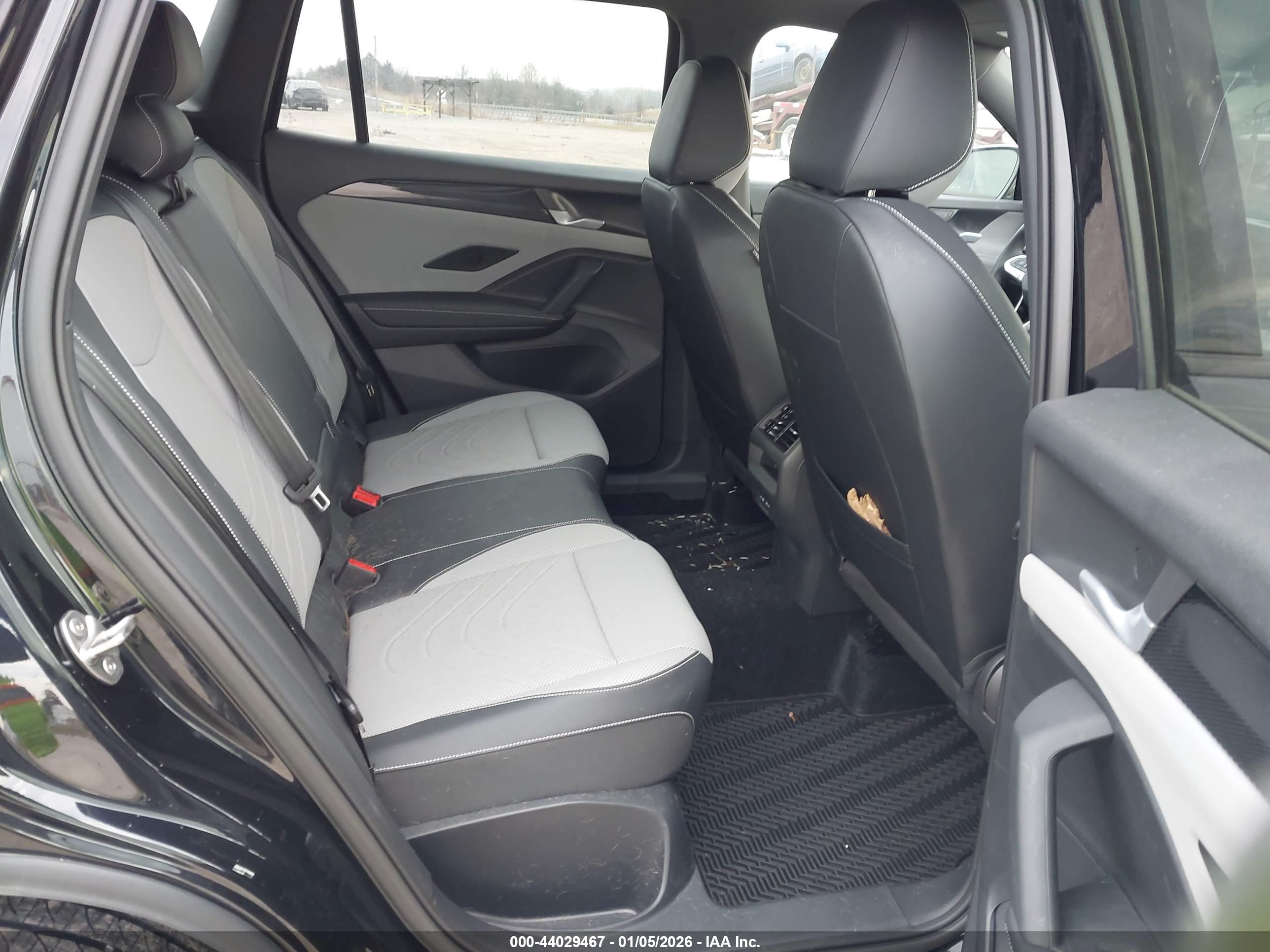 VOLKSWAGEN TIGUAN image 8