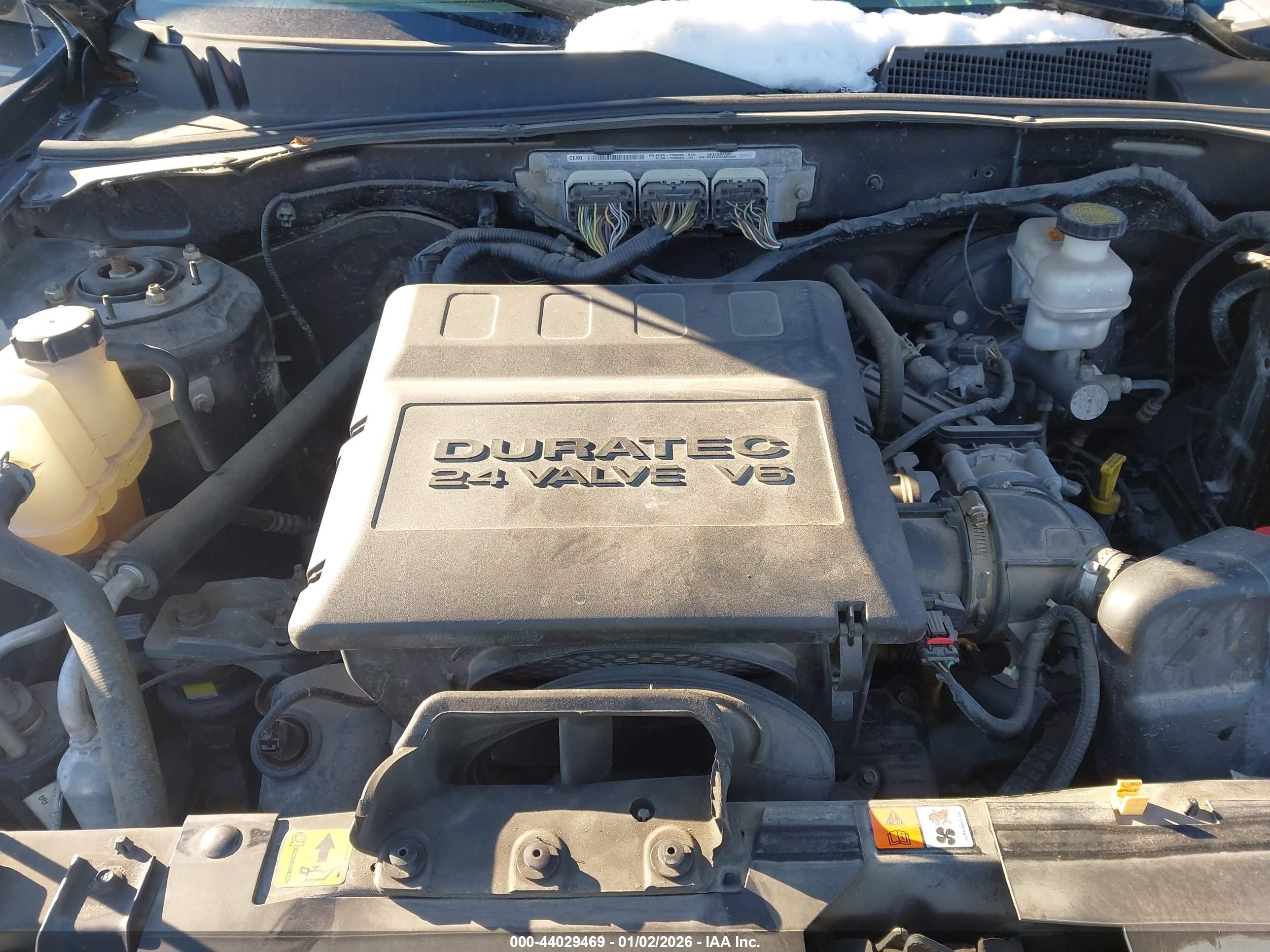FORD ESCAPE image 10