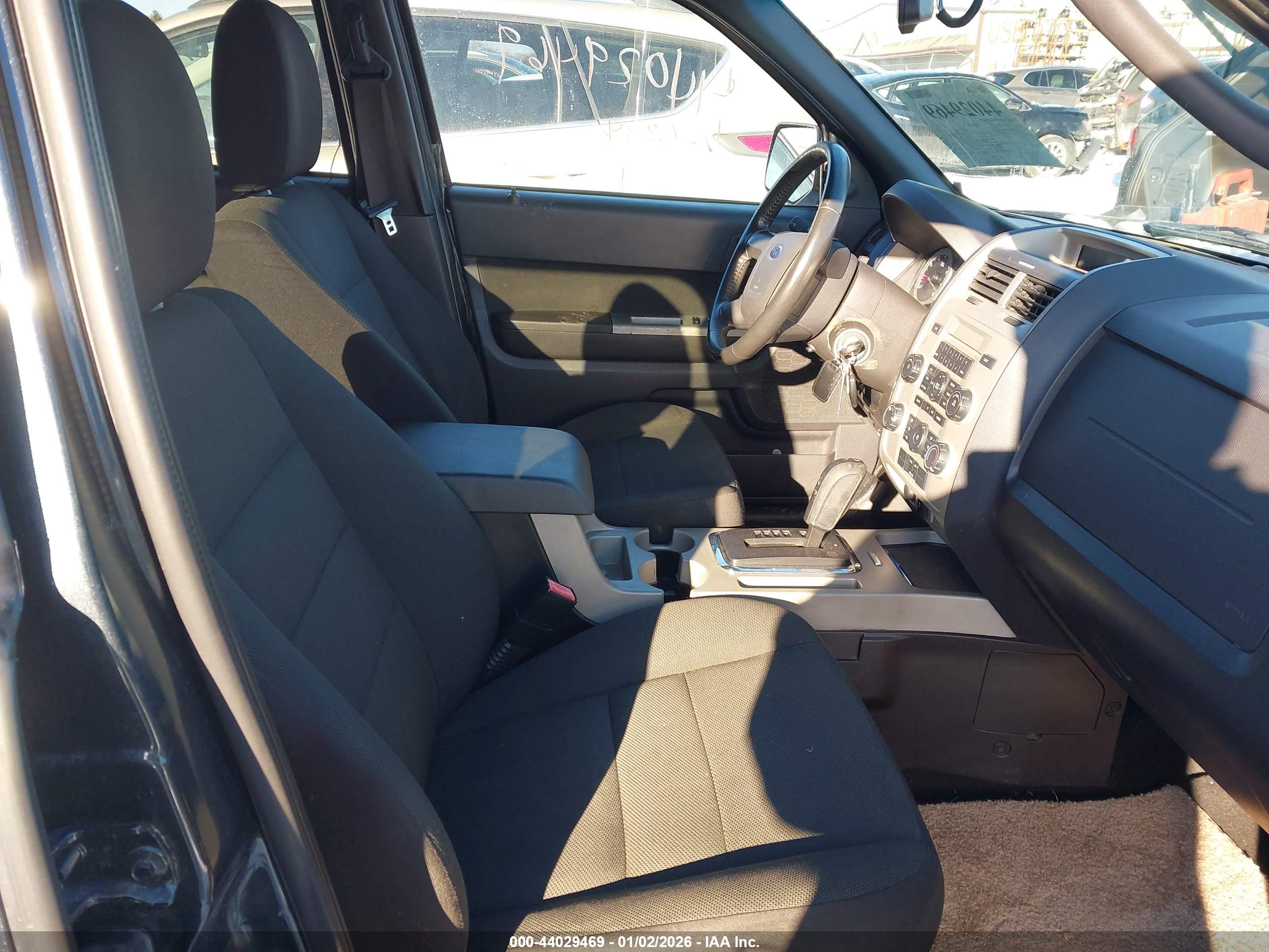 FORD ESCAPE image 5