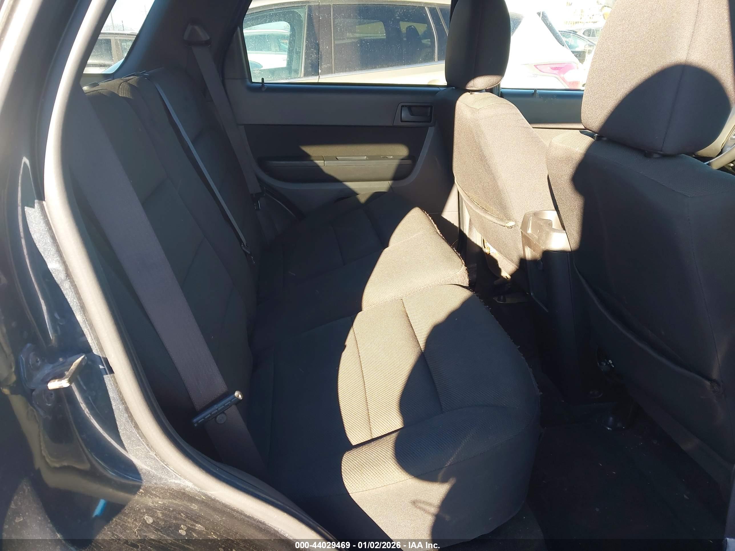 FORD ESCAPE image 8