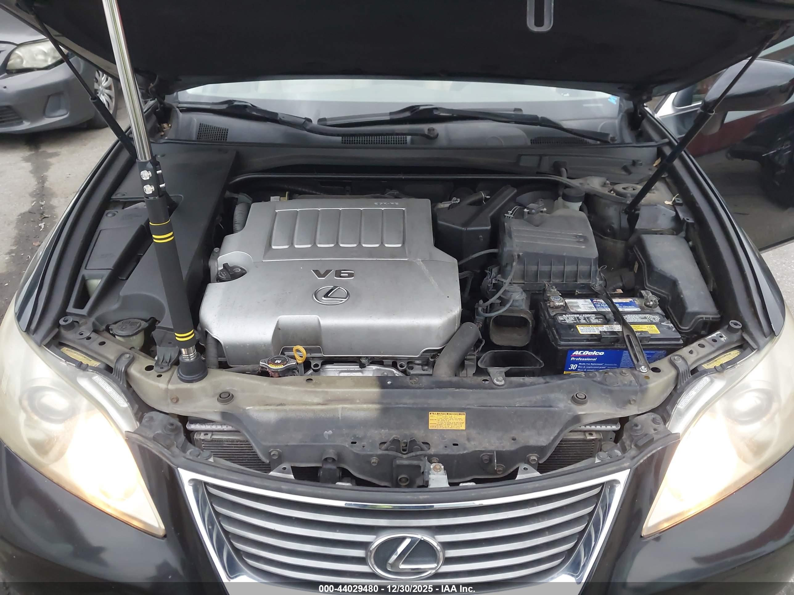 LEXUS ES image 10