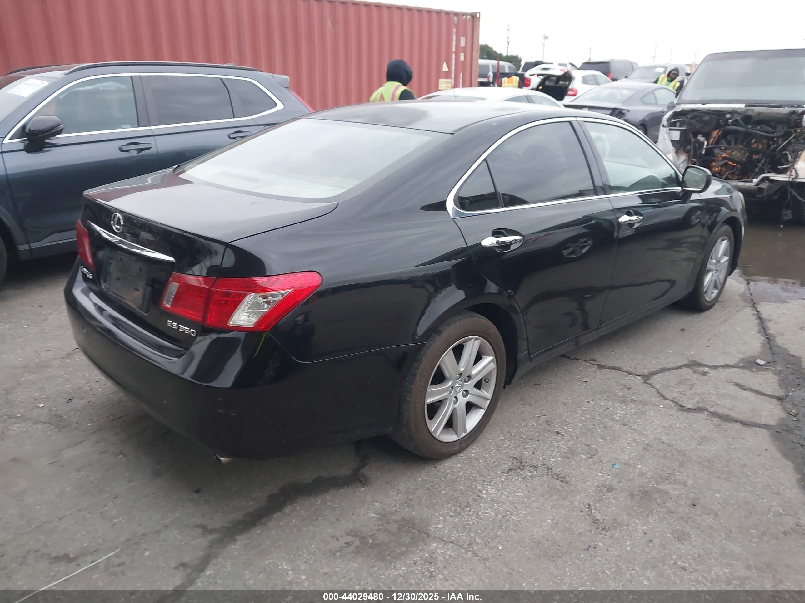 LEXUS ES image 4