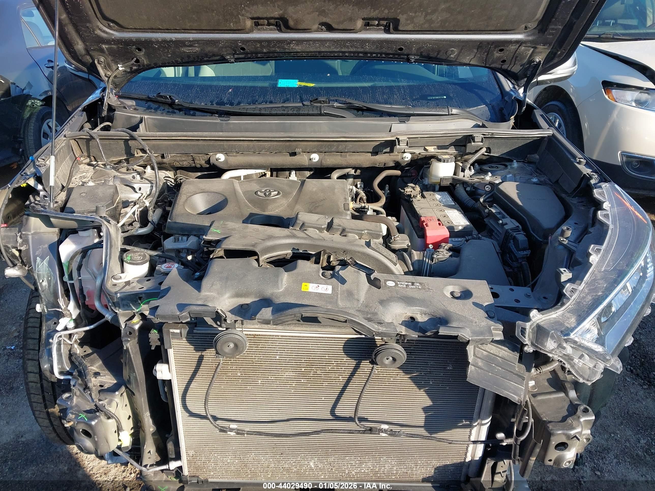 TOYOTA RAV4 image 10