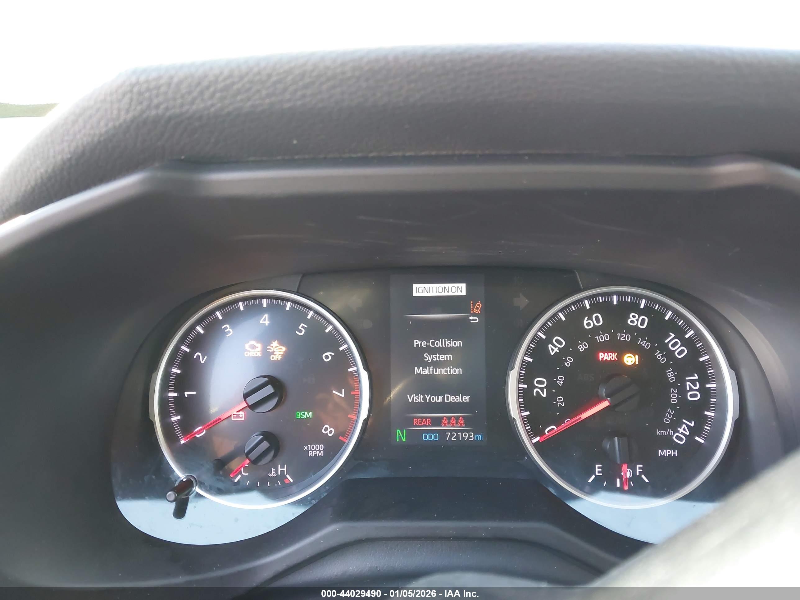 TOYOTA RAV4 image 7