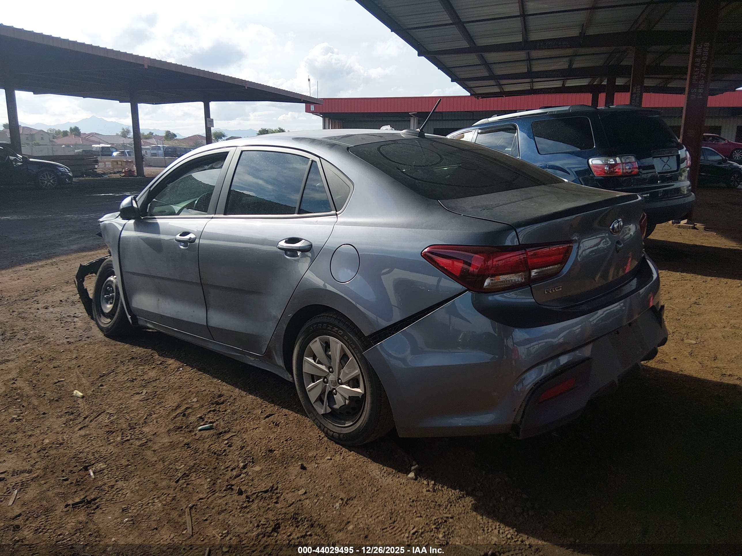 KIA RIO image 3