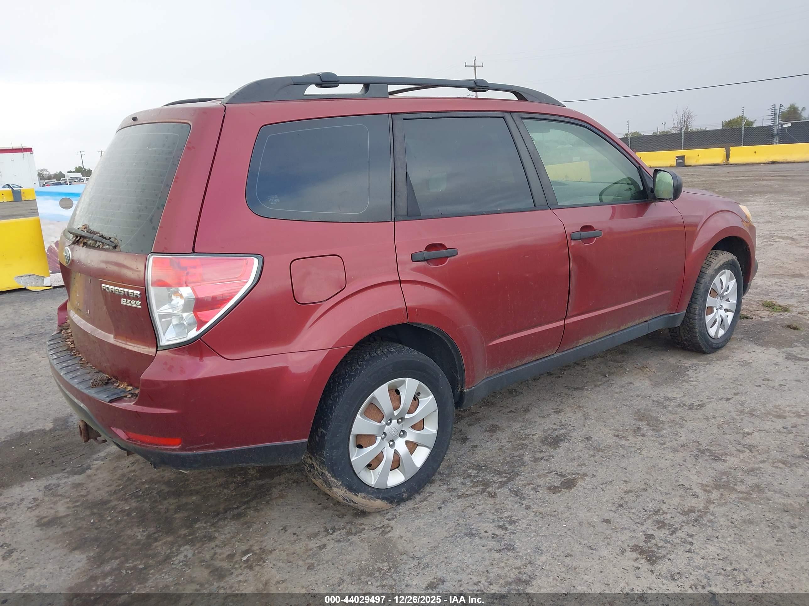 SUBARU FORESTER image 4