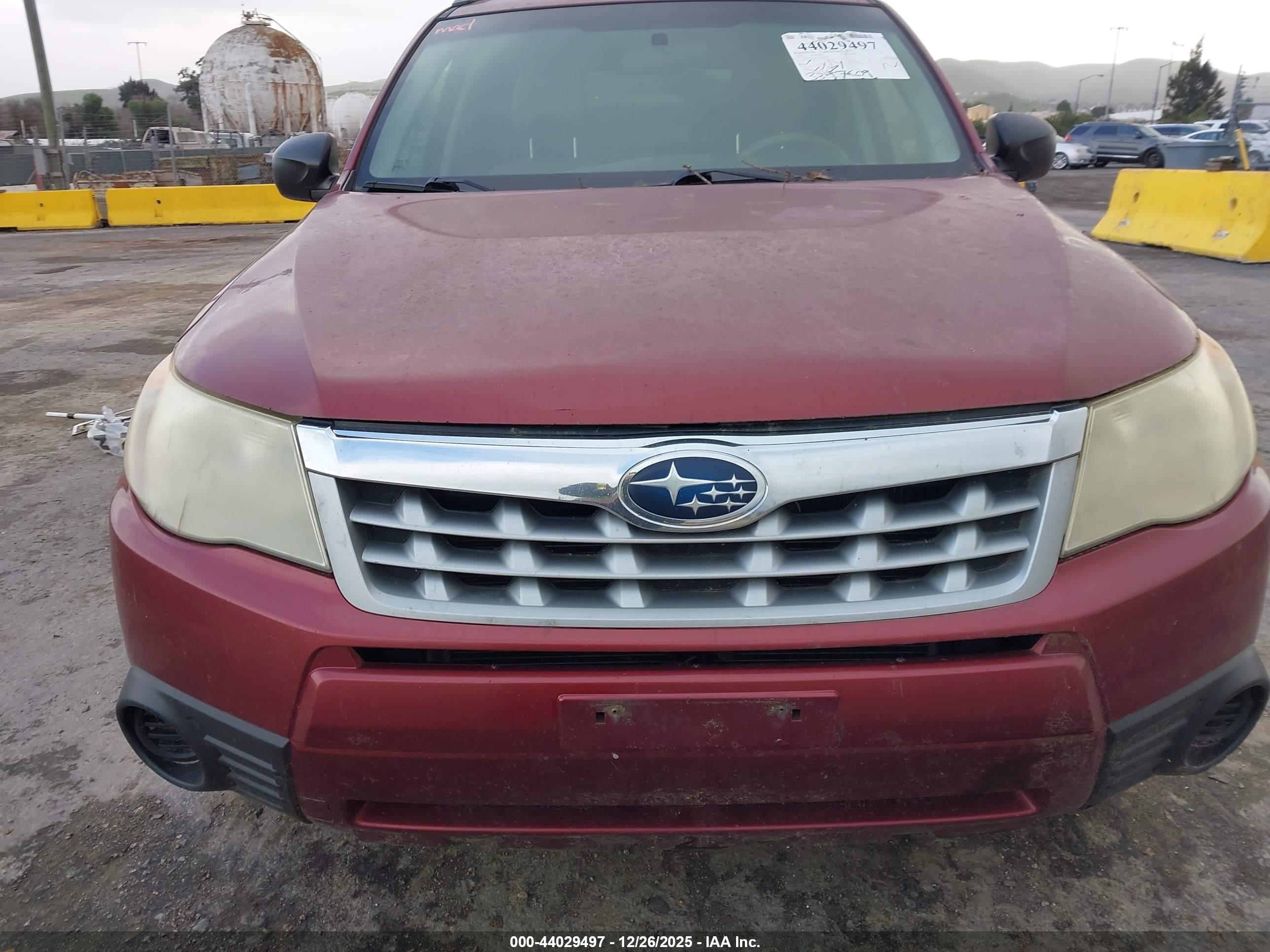 SUBARU FORESTER image 6