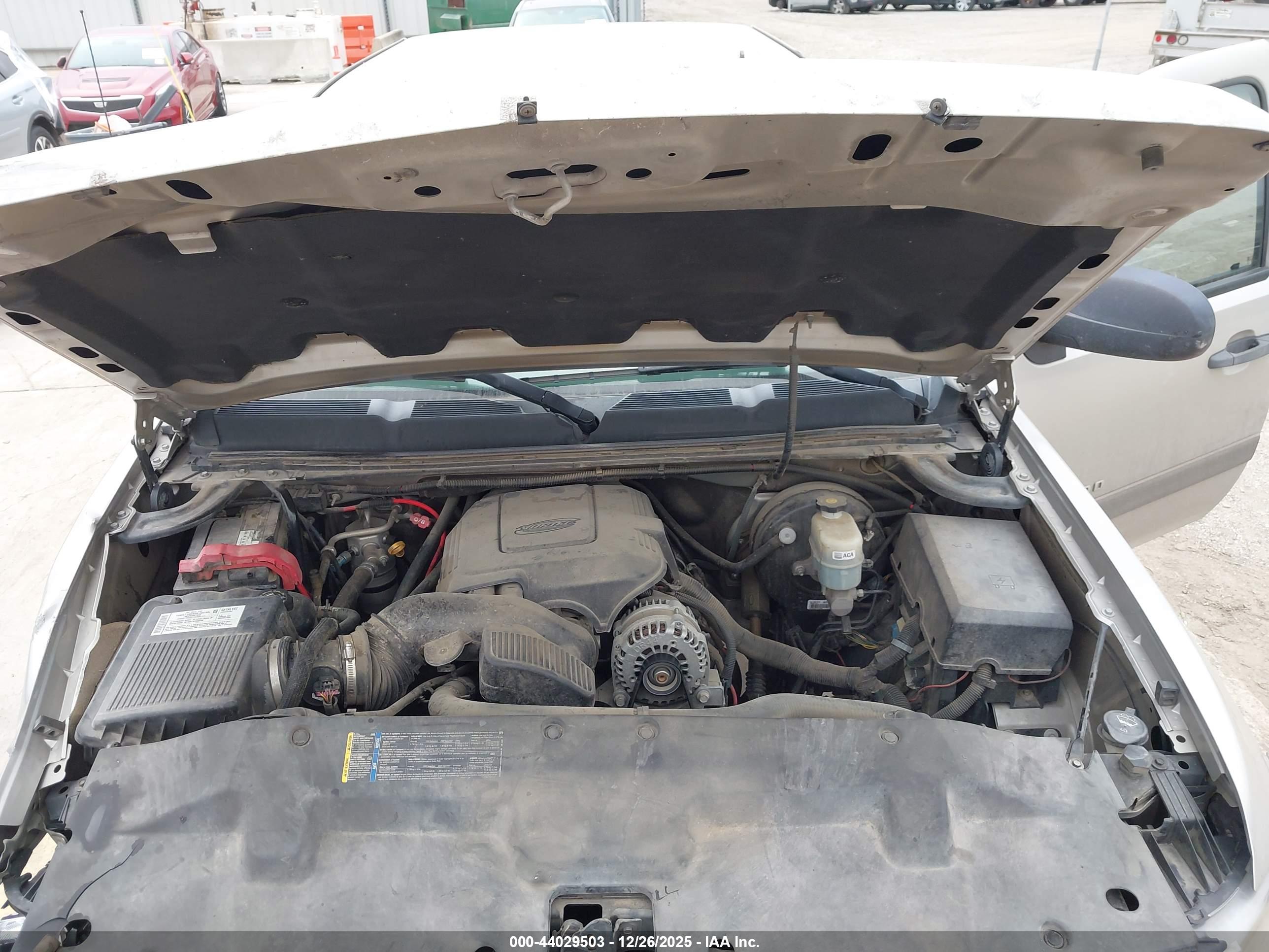 CHEVROLET SILVERADO image 10