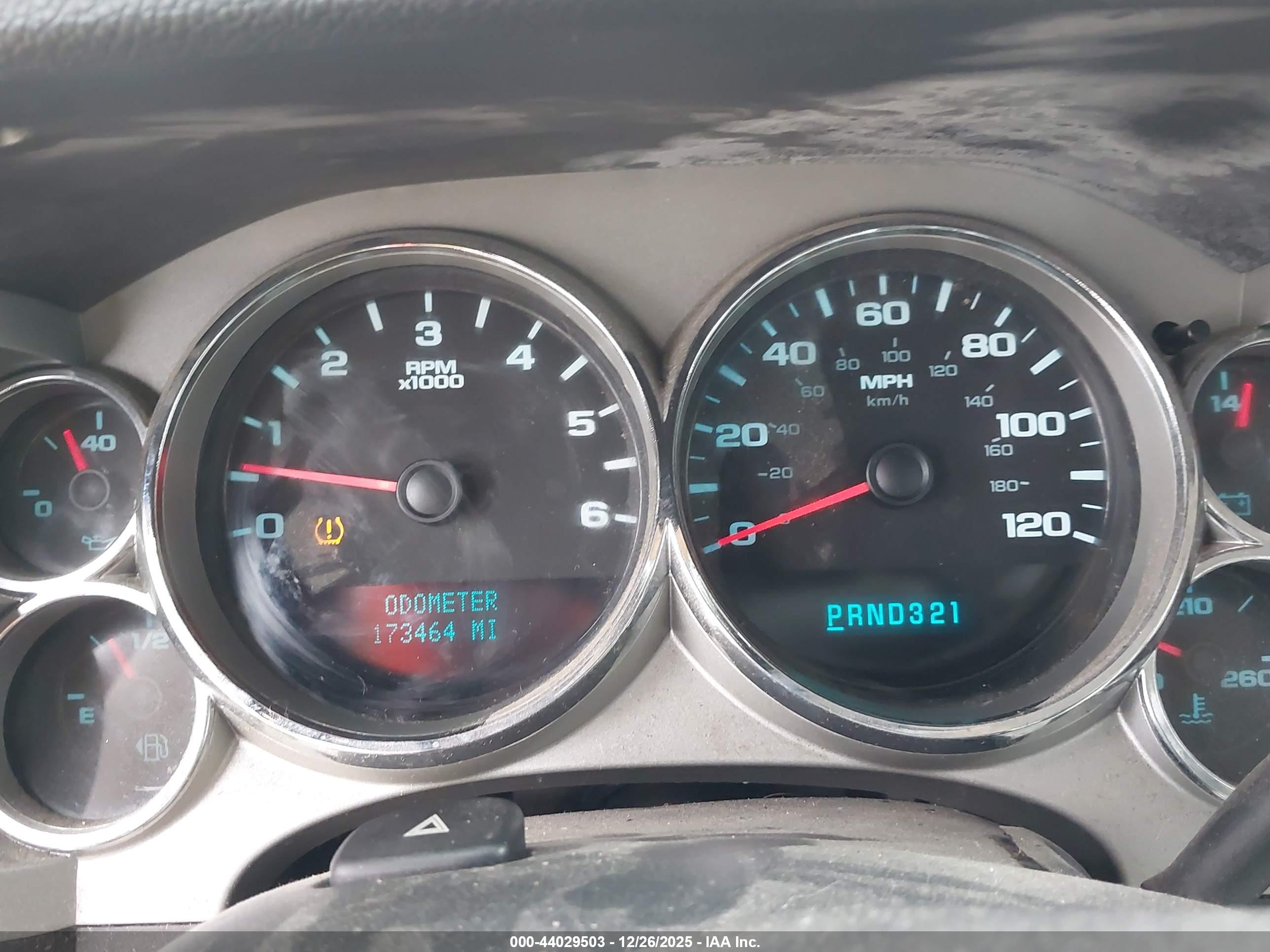 CHEVROLET SILVERADO image 7